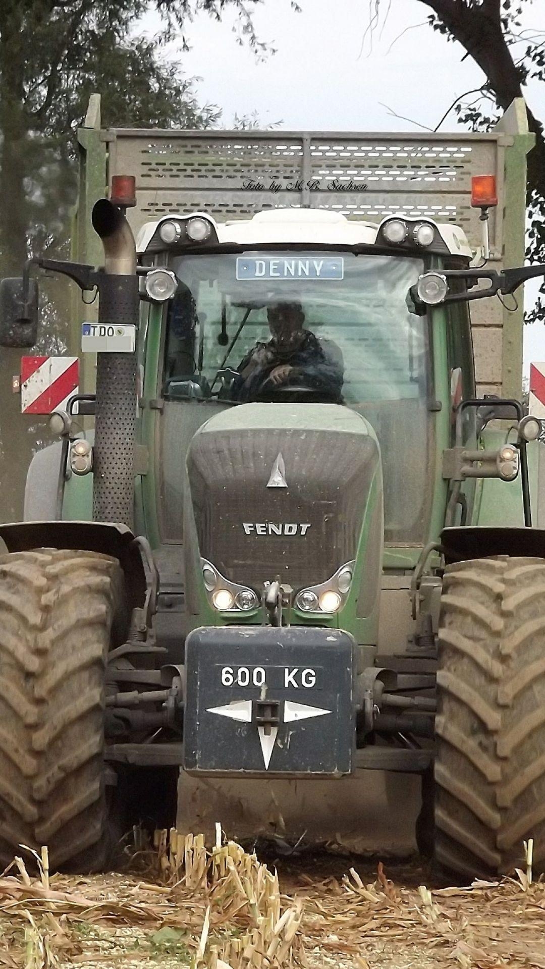 1080x1920 IPhone 6 Plus Fendt Tractor, Phone