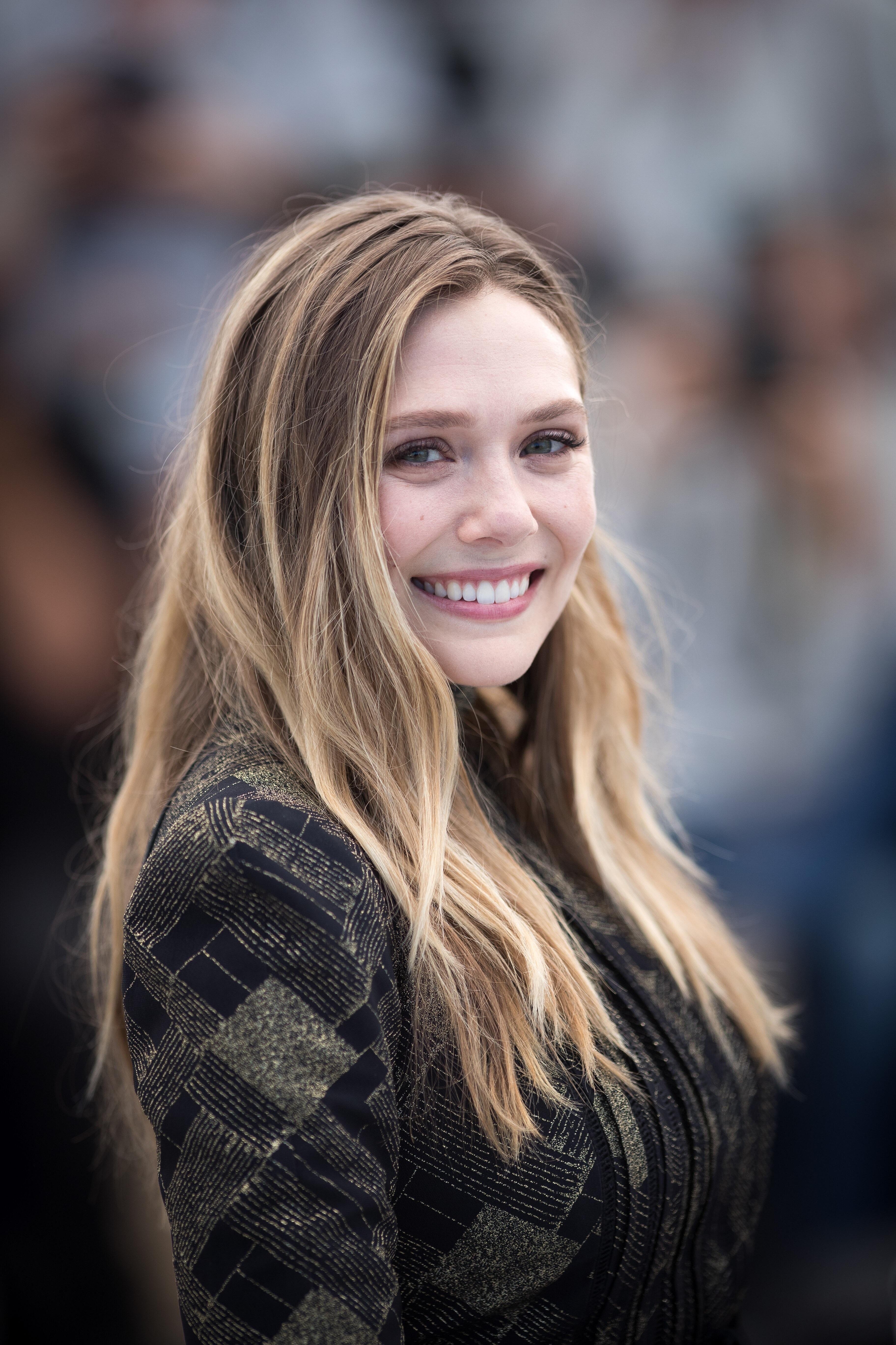 3650x5480 Elizabeth Olsen HD Wallpaper From Gallsource.com in 2019, Phone