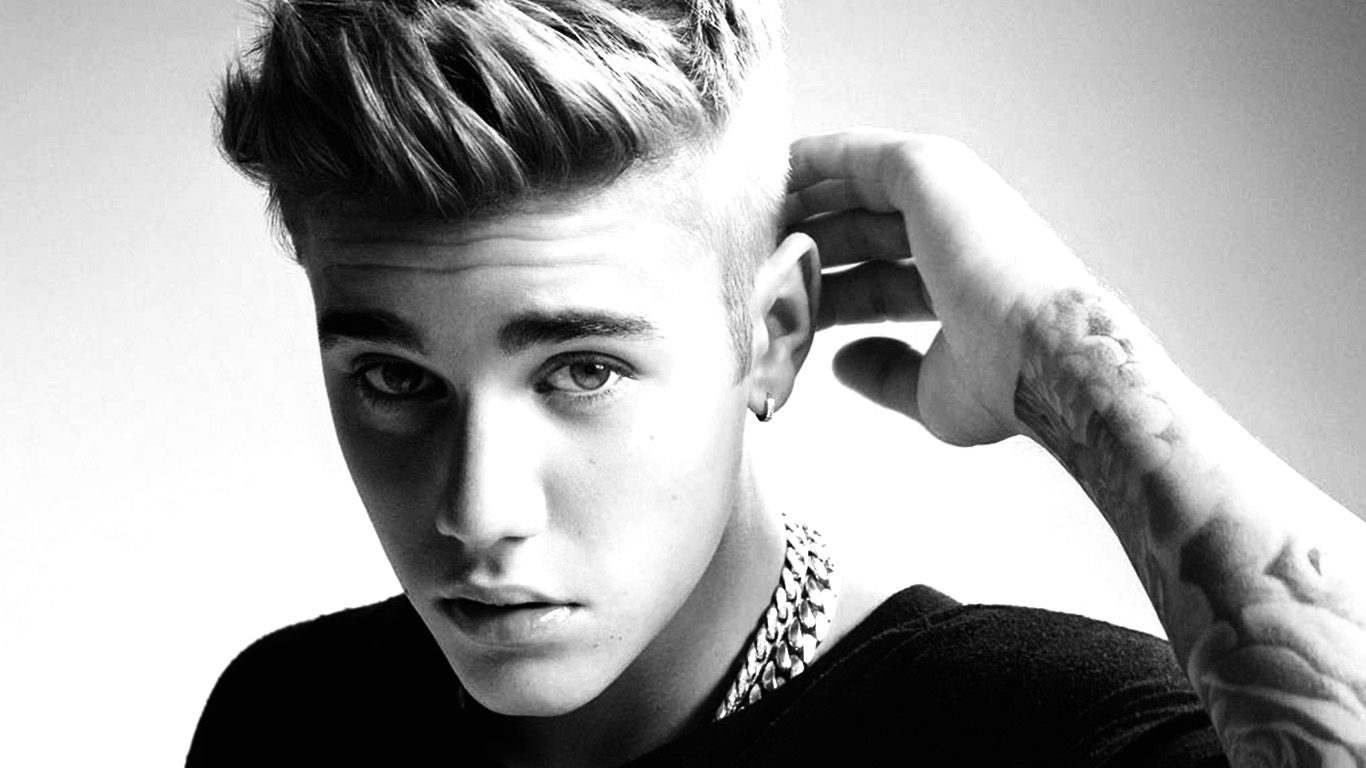 1370x770 Single Review: Justin Bieber, Desktop