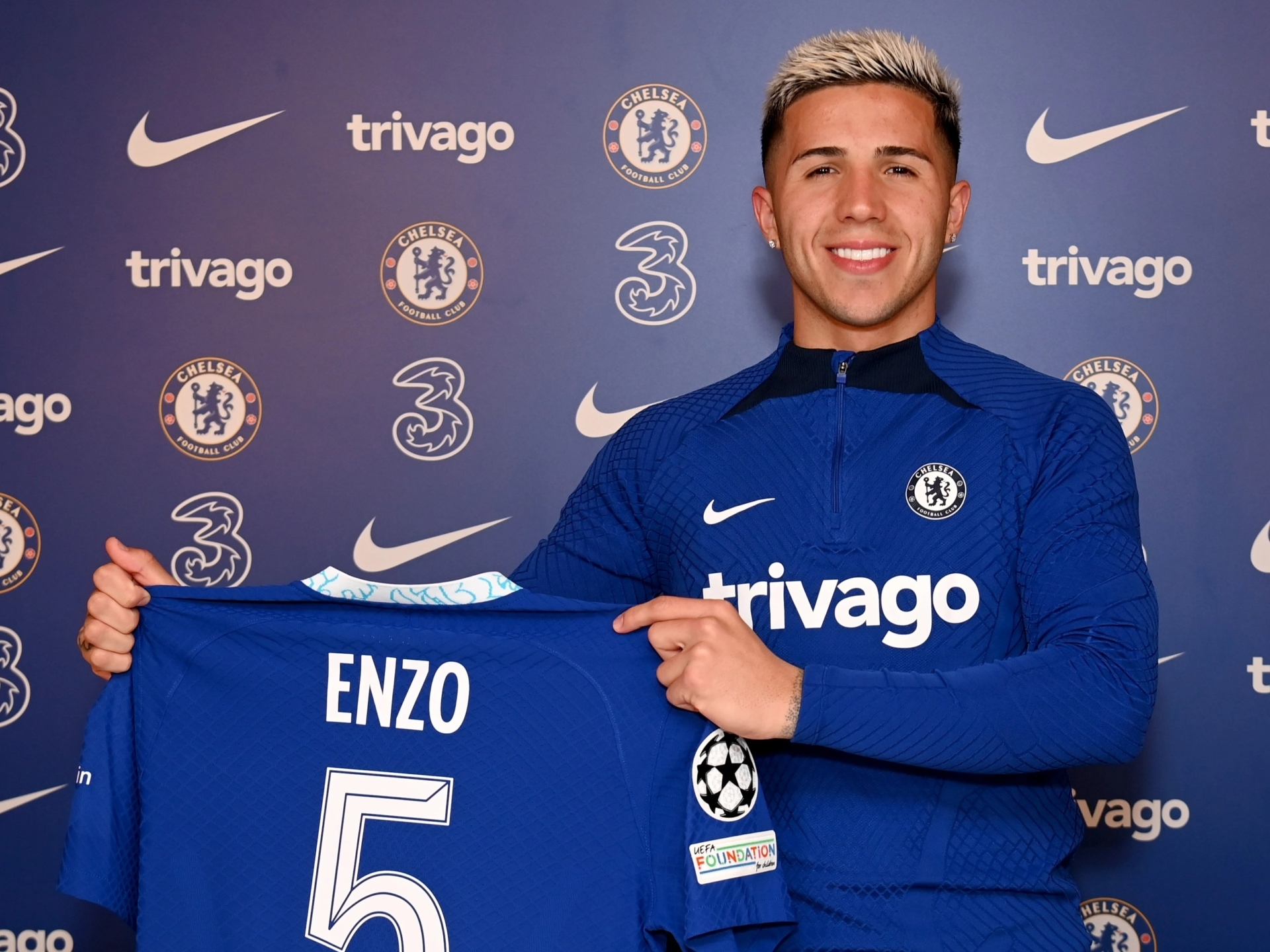 1920x1440 Chelsea boost as Enzo Fernandez given green light to play Premier League clash vs Fulham TONIGHT after £107m transfer. The US Sun, Desktop