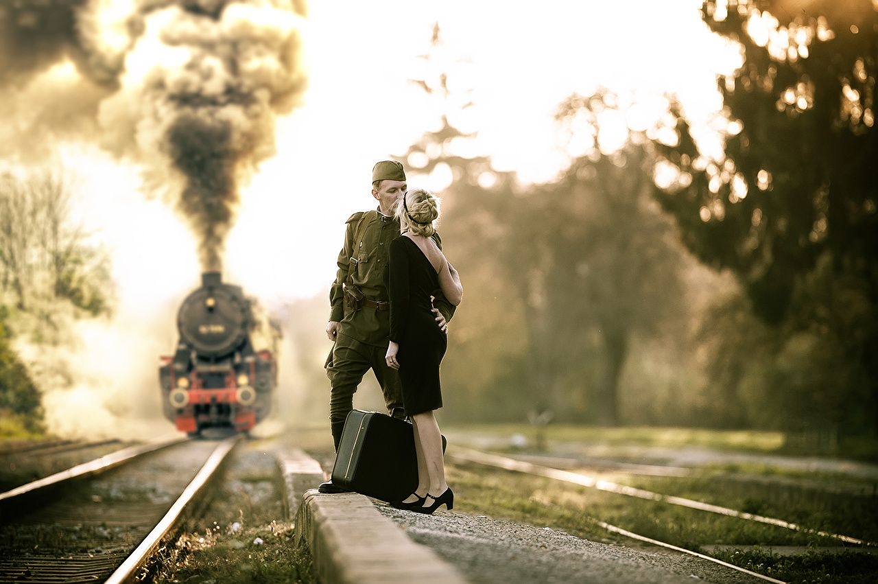 1280x860 Photo soldier Men lovers Locomotive young woman Trains Suitcase, Desktop