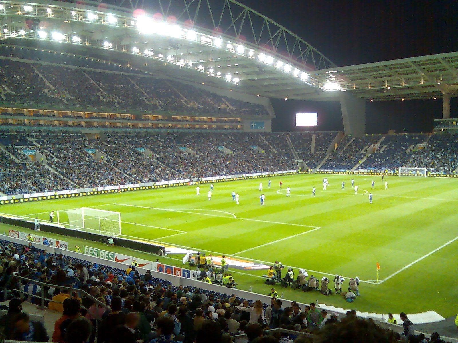 1600x1200 A semelhança entre Arena Corinthians e o Estádio do Dragão F.C, Desktop