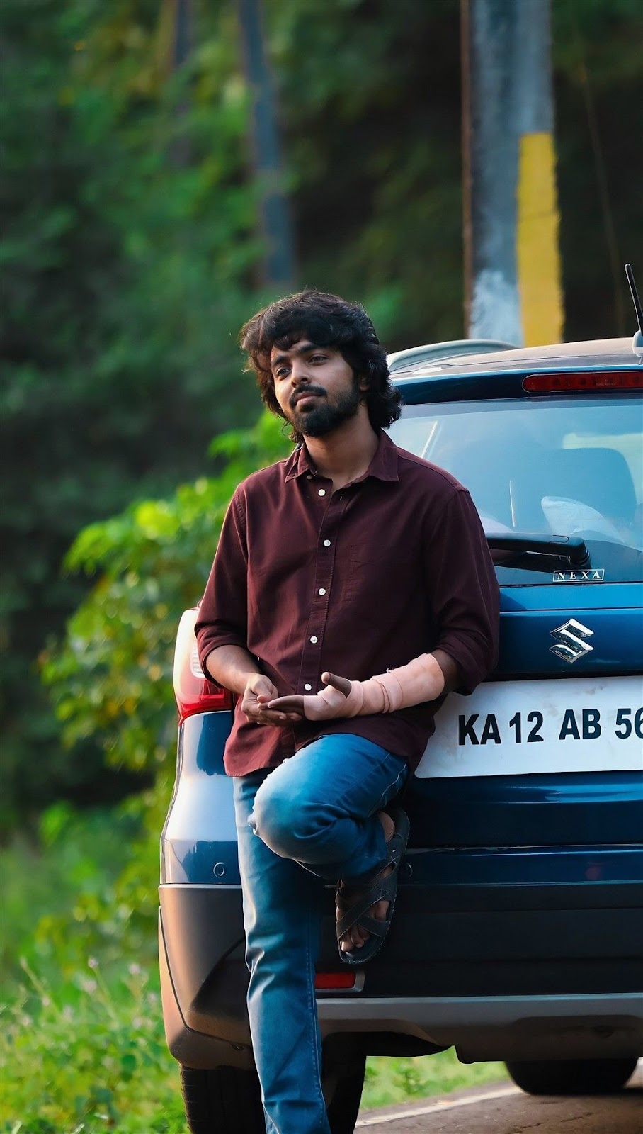 910x1600 GV Prakash Bachelor Movie Stills, Image, Photo, Gallery, Phone