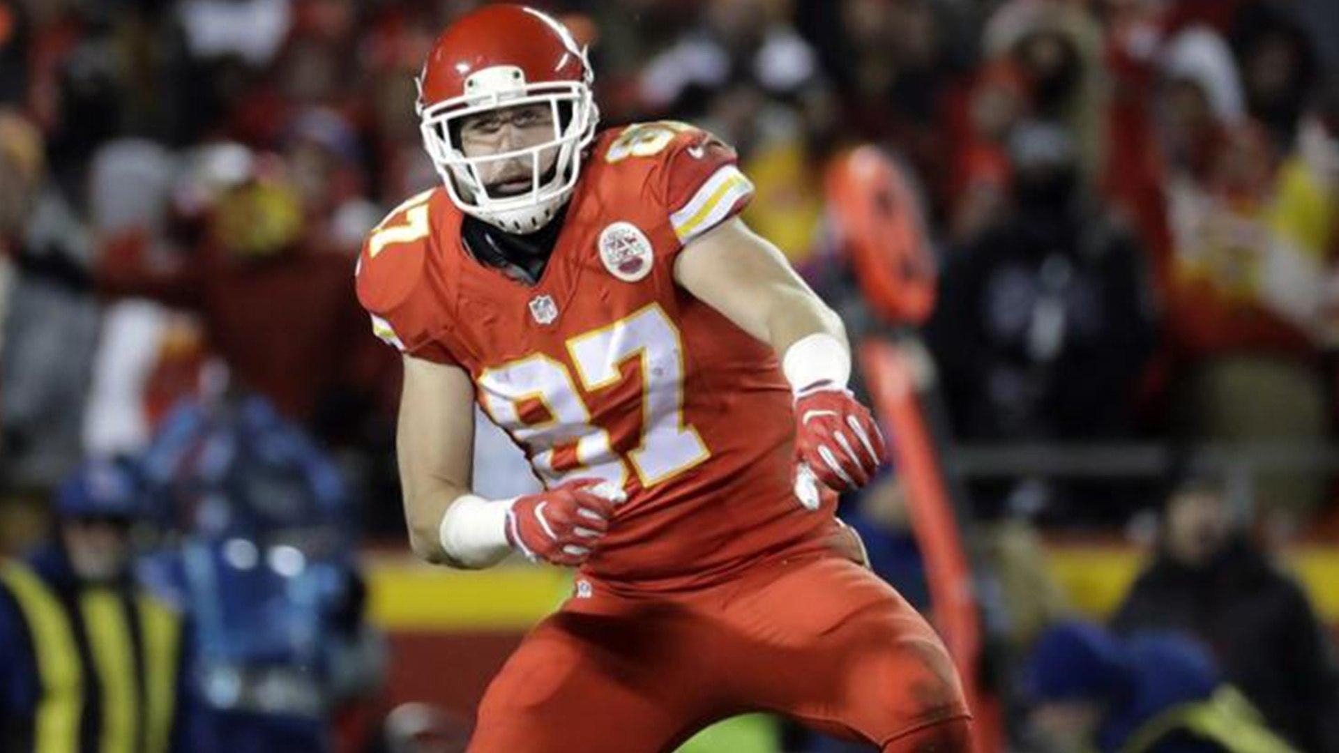 1920x1080 Travis Kelce SAVAGELY TROLLS Marquette King With His Own Dance, Desktop