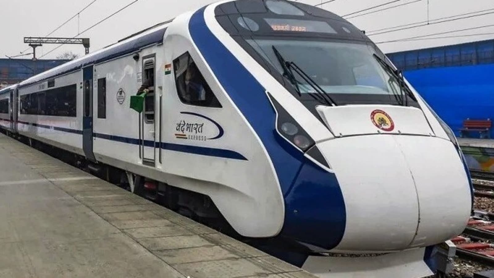 1600x900 Vande Bharat Express' first trial run in South India begins, Desktop