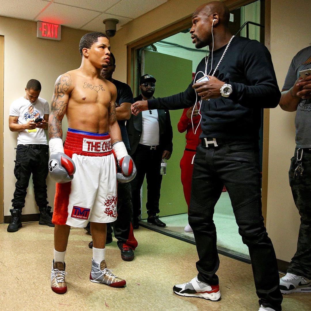 1080x1080 Gervonta Davis makes a statement and stops Jose Pedraza in seven, Phone