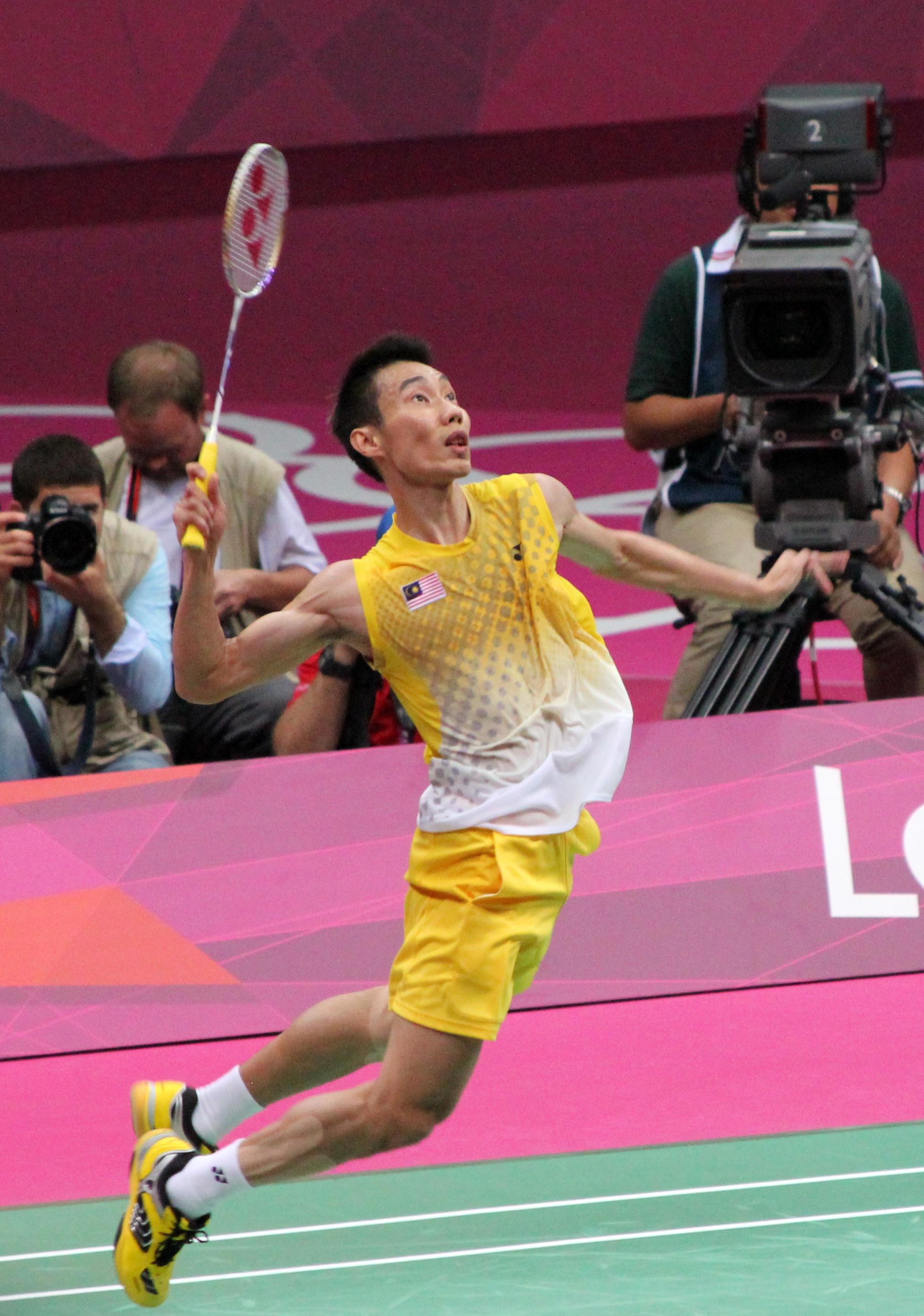 2020x2880 Lee Chong Wei Prepares To Smash, Phone