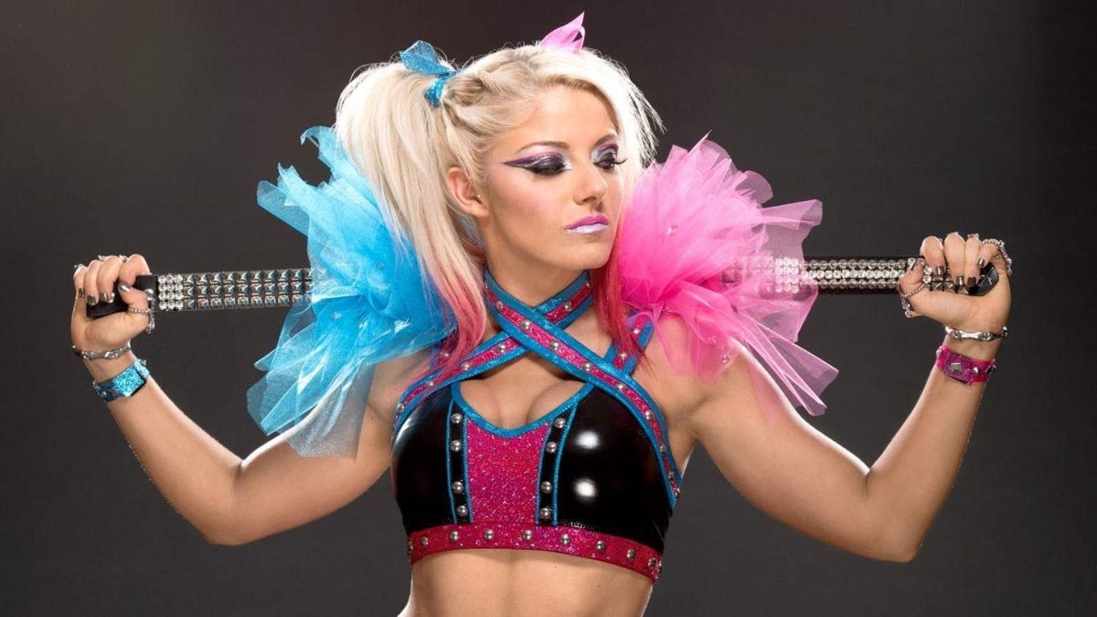 1590x900 Wwe Alexa Bliss Harley Quinn Photoshoot 09. SuperHeroine, Desktop