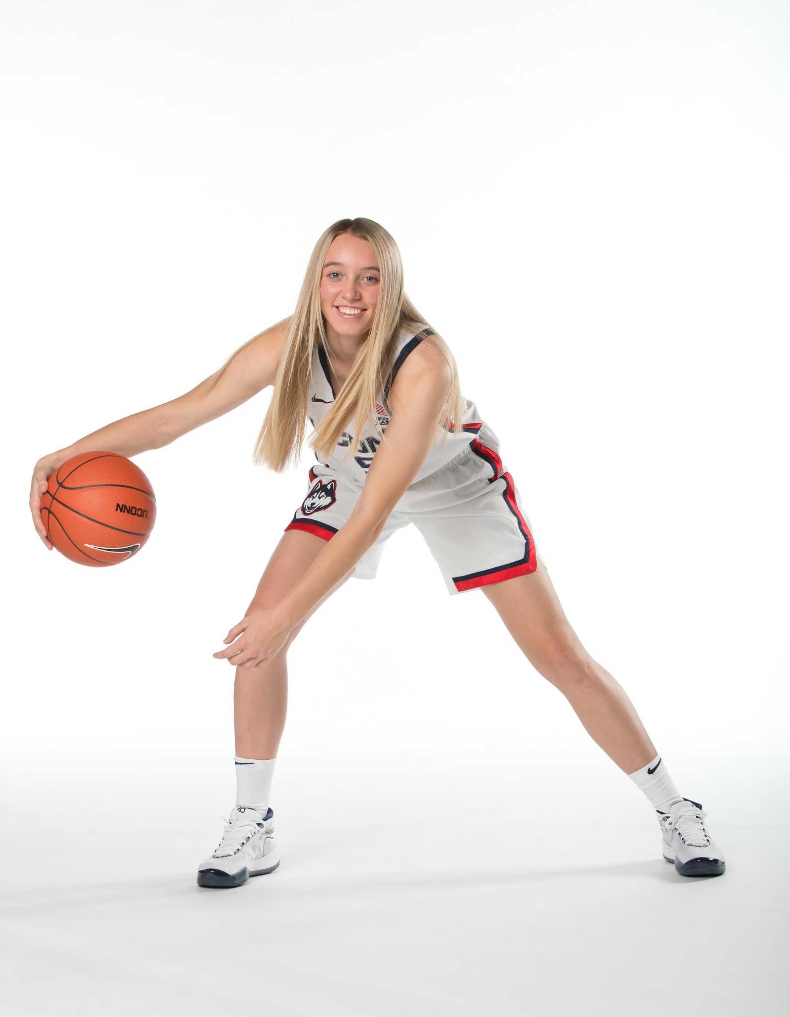 1600x2050 UConn's Paige Bueckers secures another preseason honor, Phone