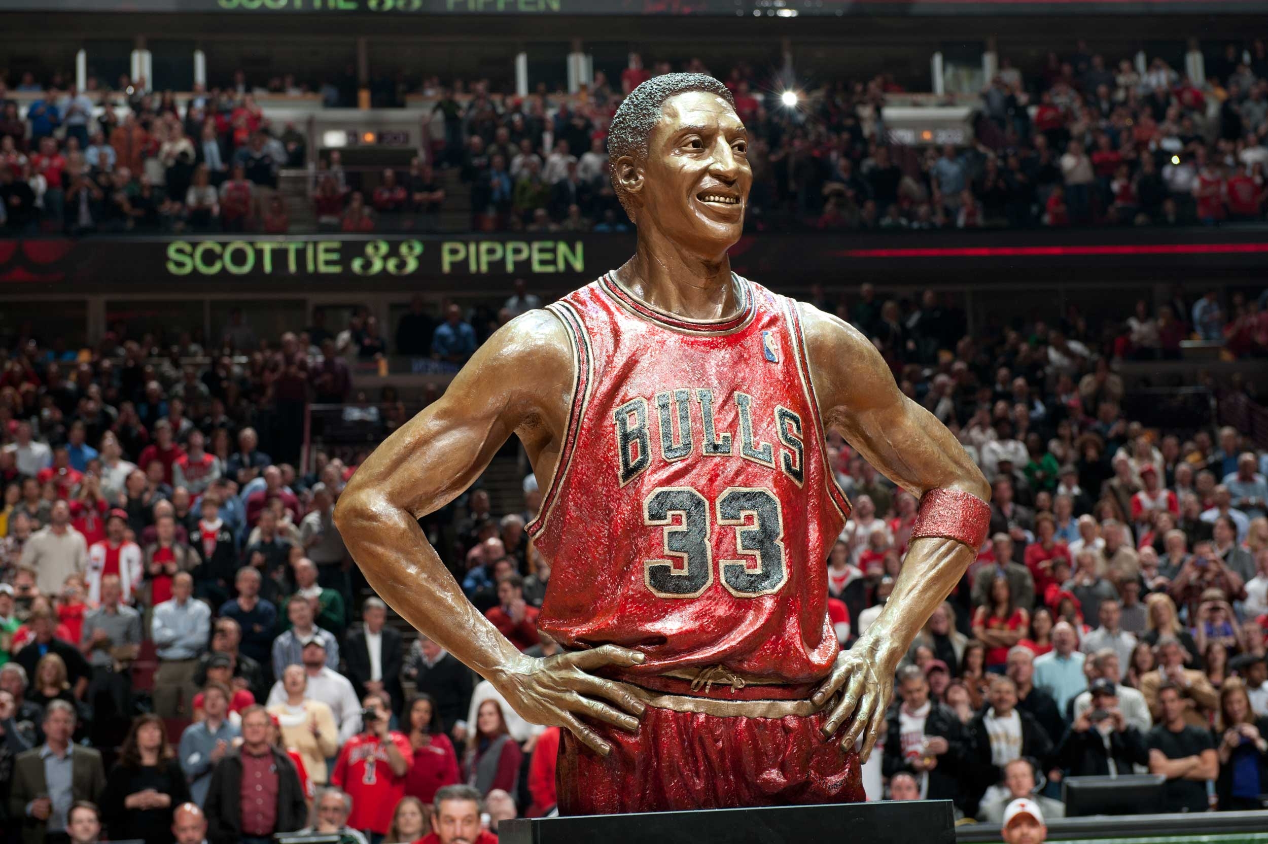 2500x1670 Scottie Pippen. Sports Commission Bronze Statue. The Fine Art, Desktop