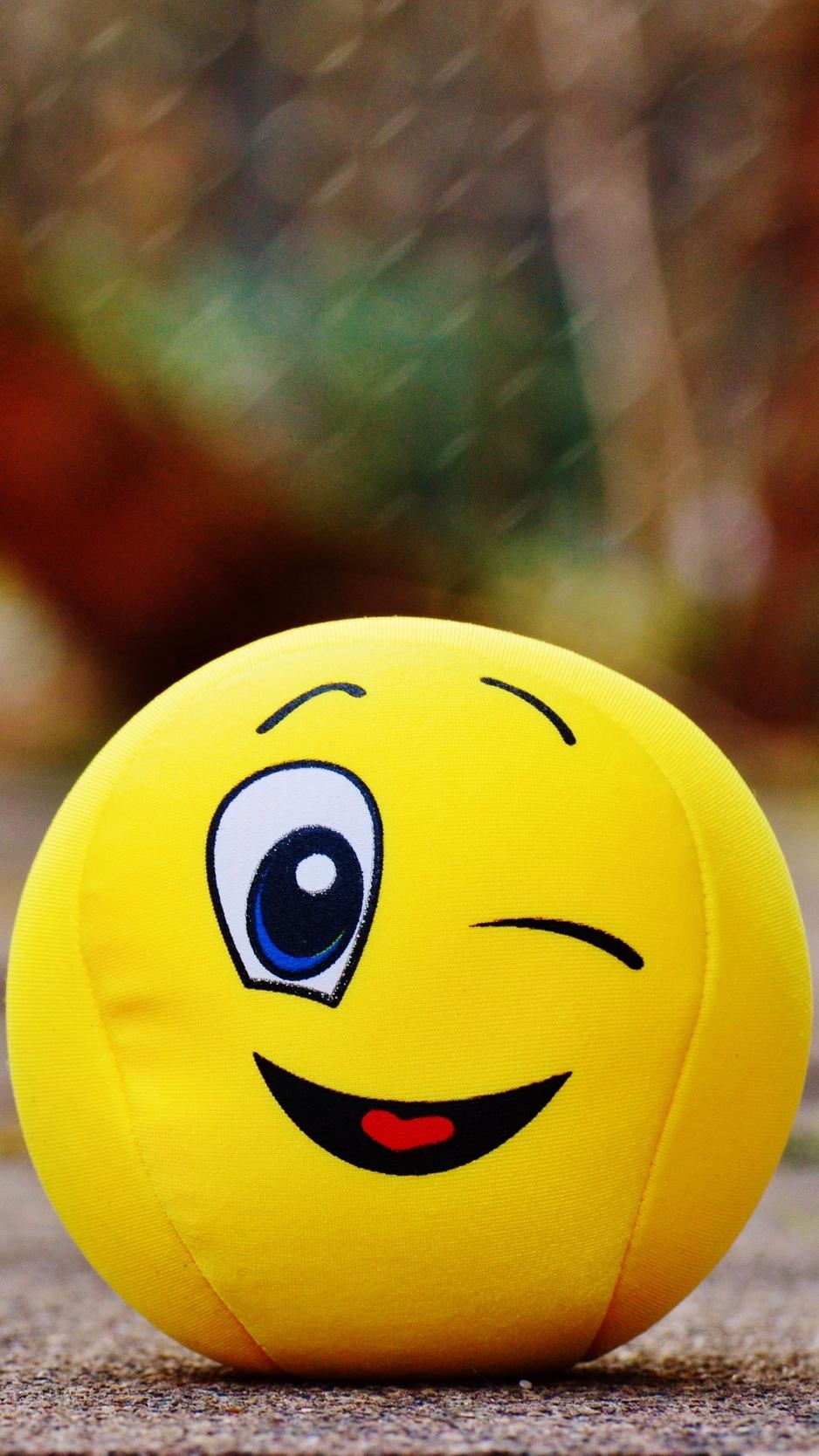 940x1670 Download wallpaper  ball, smile, happy, toy iphone 8, Phone