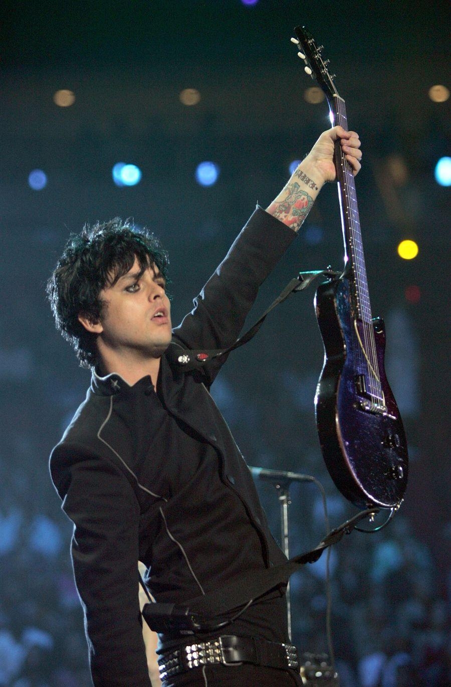 900x1370 BILLIE JOE ARMSTRONG TATTOOS PICTURES IMAGES PICS PHOTOS OF HIS, Phone