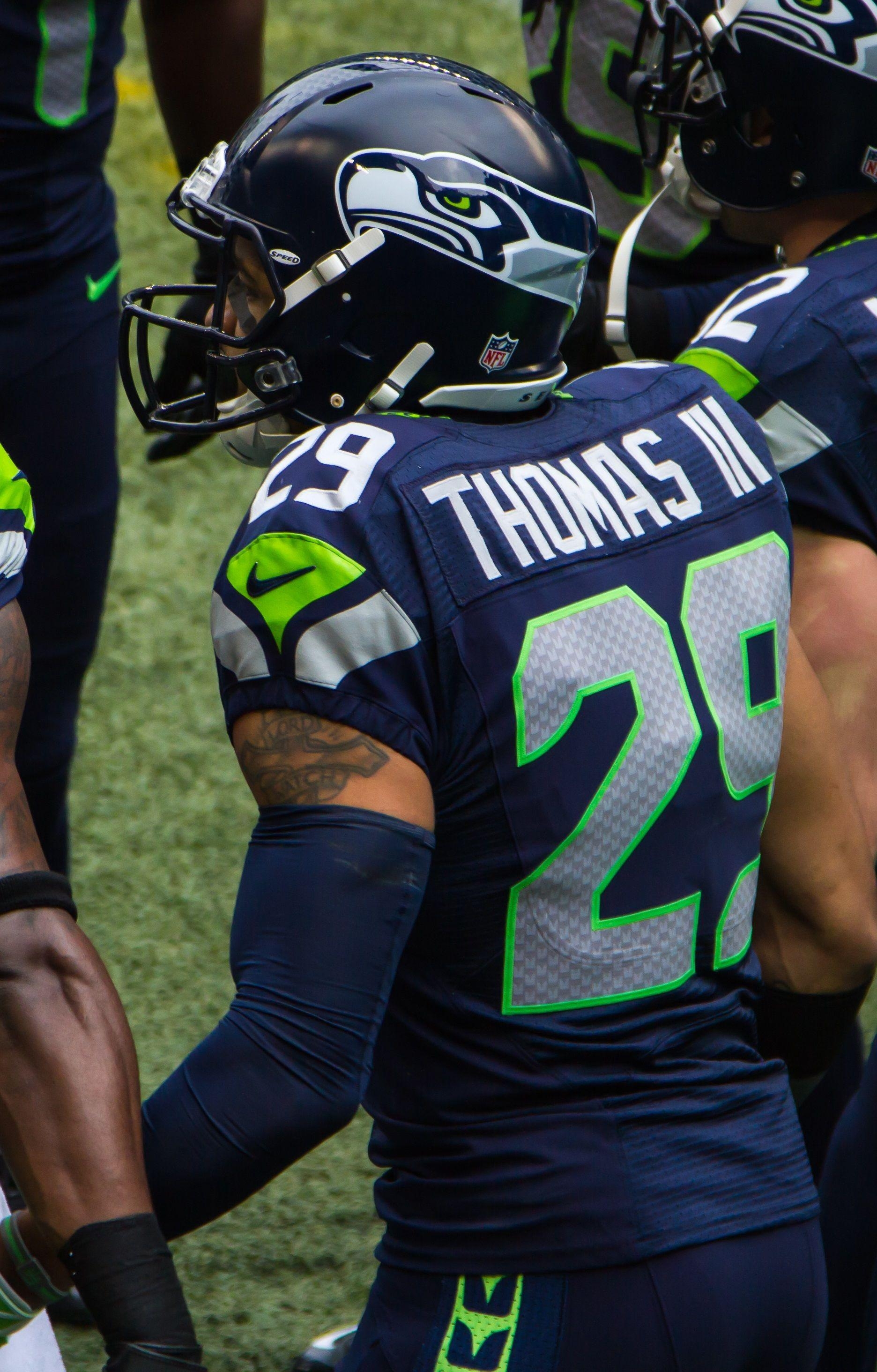 1880x2930 Earl Thomas vs Rams, Phone