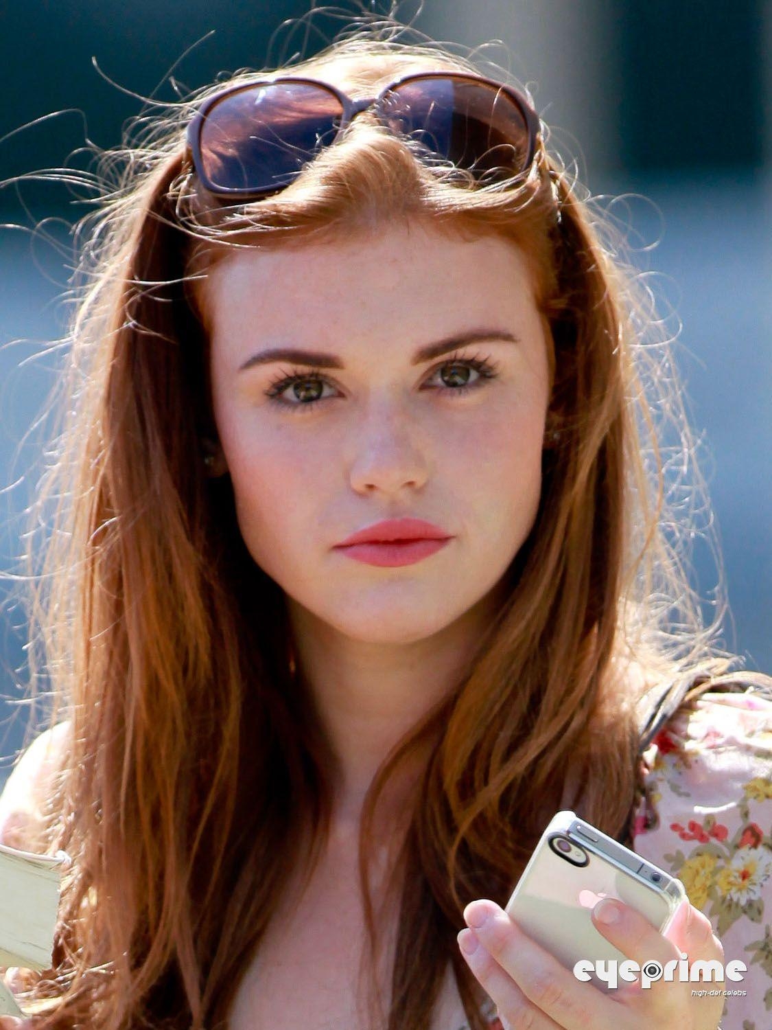 1130x1500 holland roden. seen as lydia martin in teen wolf and in cold case, Phone