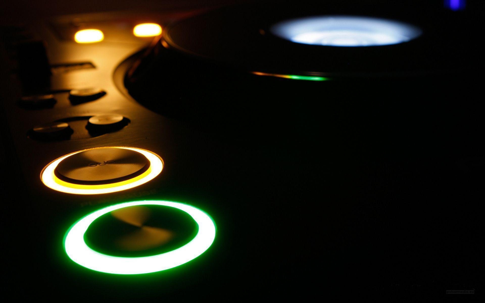 1920x1200 Turntable Wallpaper Full HD, Desktop