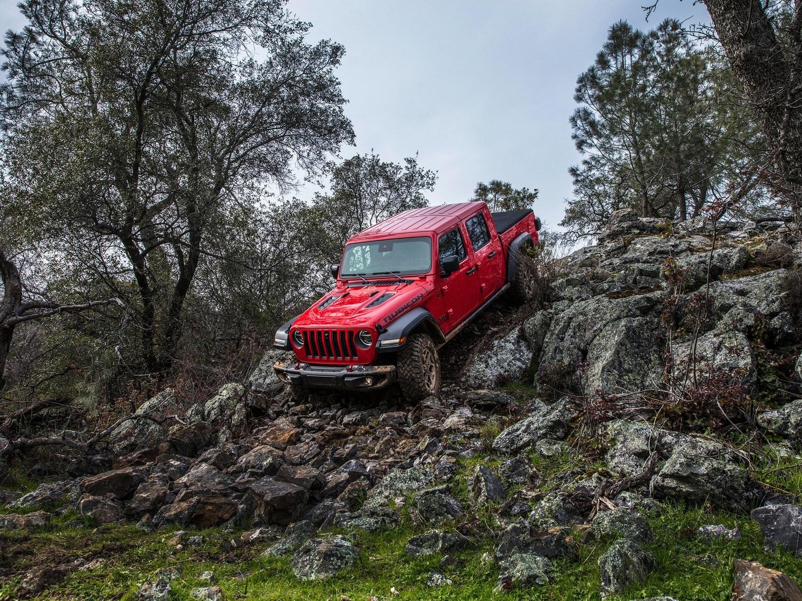 1600x1200 The Jeep Gladiator Pickup Is An Off Roading Tough Mudder, Desktop