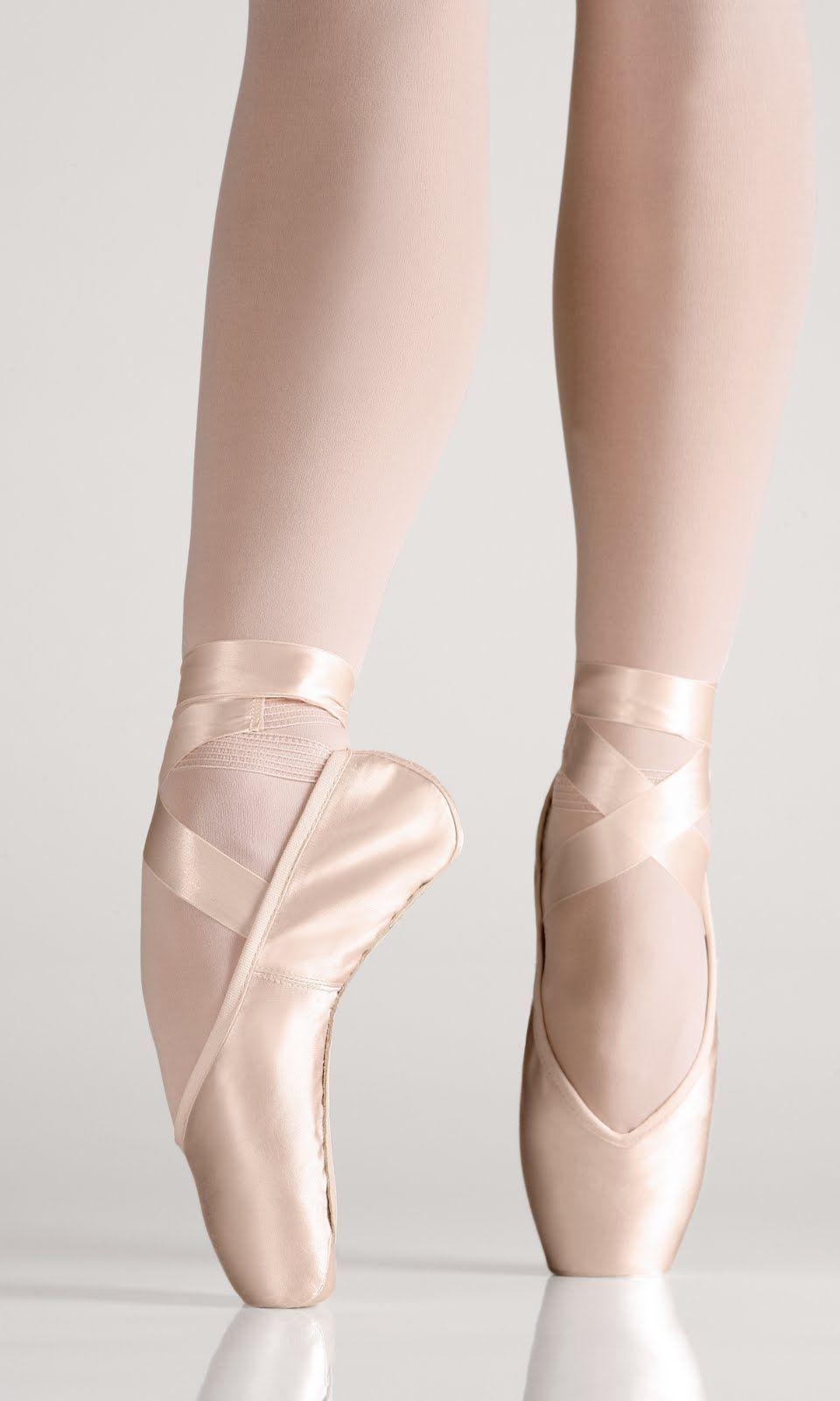 960x1600 Free Pointe Shoes Cartoon, Download Free Clip Art, Free Clip Art, Phone