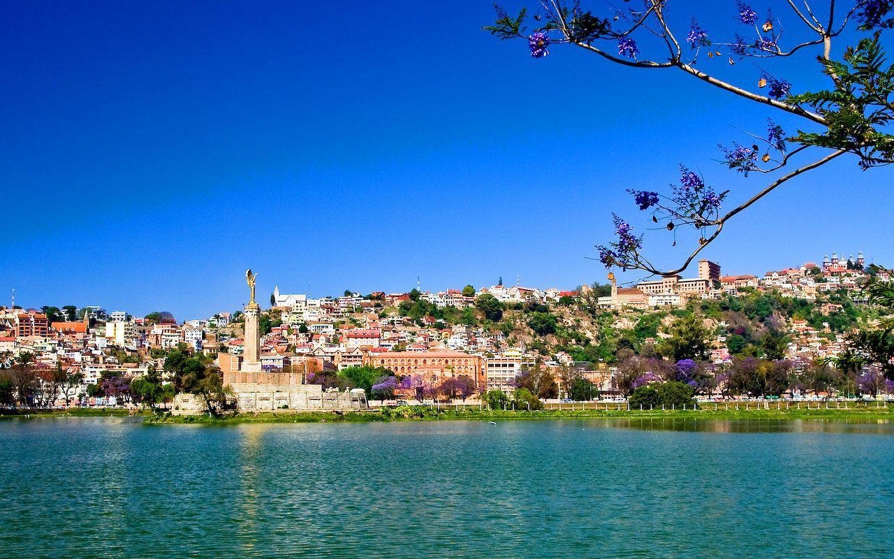 1280x800 Madagascar landscape Beach House, Desktop