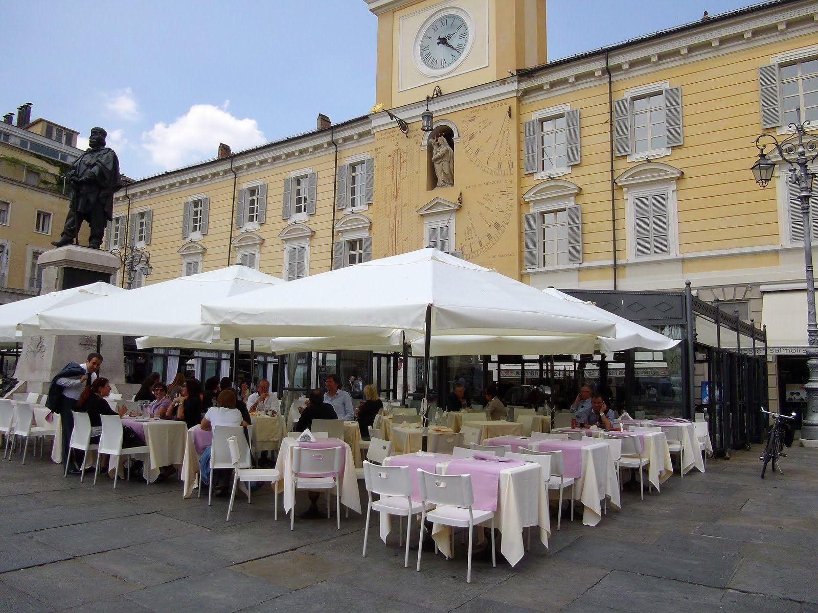 1600x1200 Street cafe in Parma, Italy wallpaper and image, Desktop