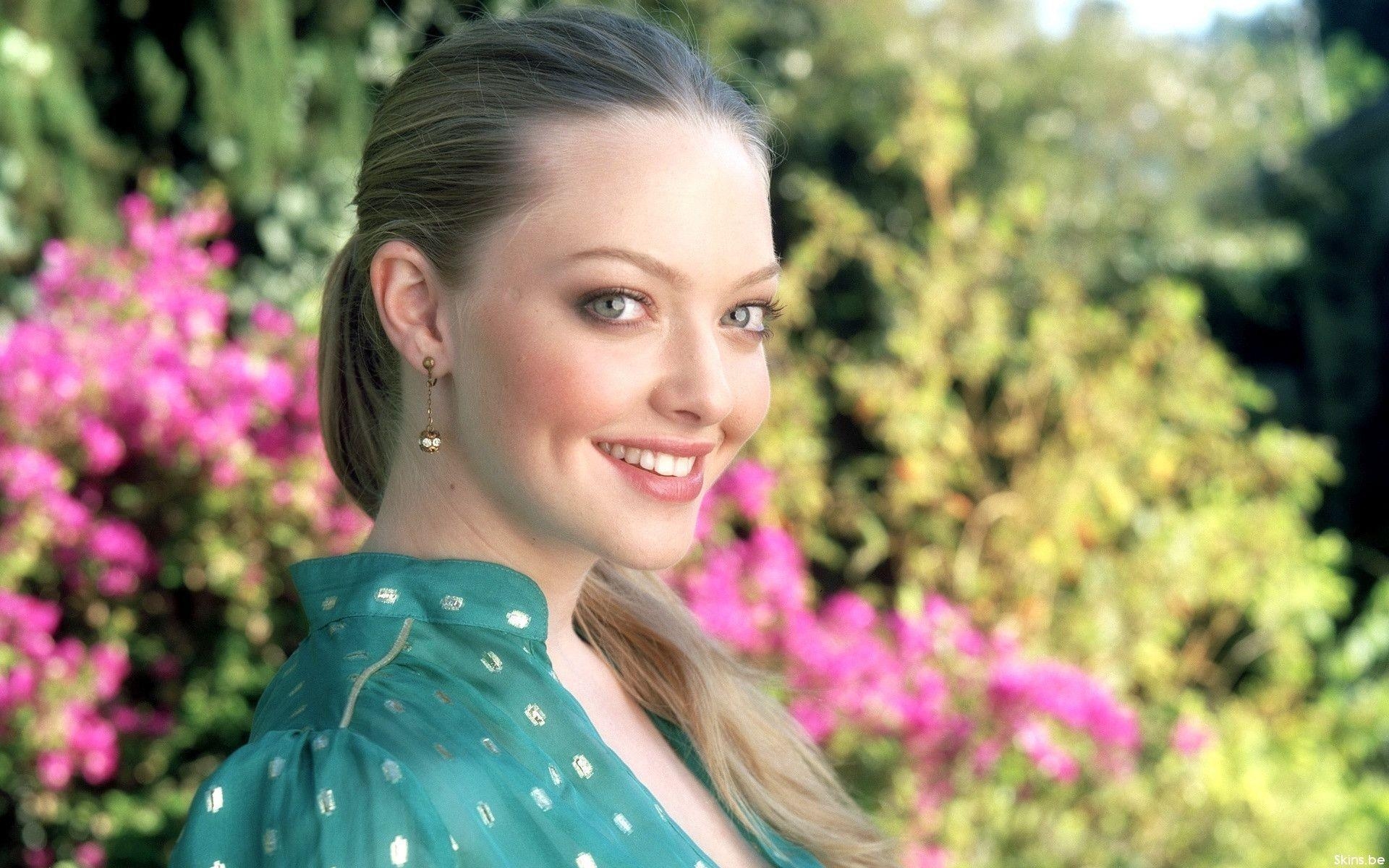 1920x1200 Amanda <3 Seyfried Wallpaper, Desktop