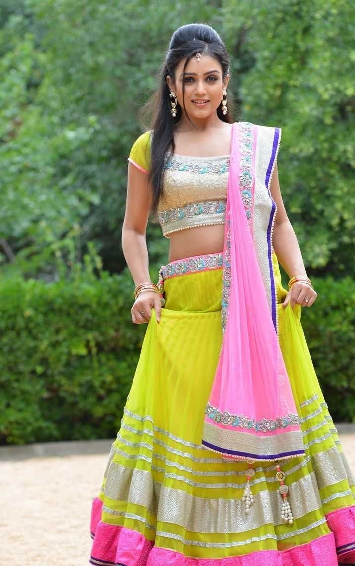 720x1150 chinnadana neekosam movie lehengas for women, Designer saree blouse patterns, Saree designs, Phone