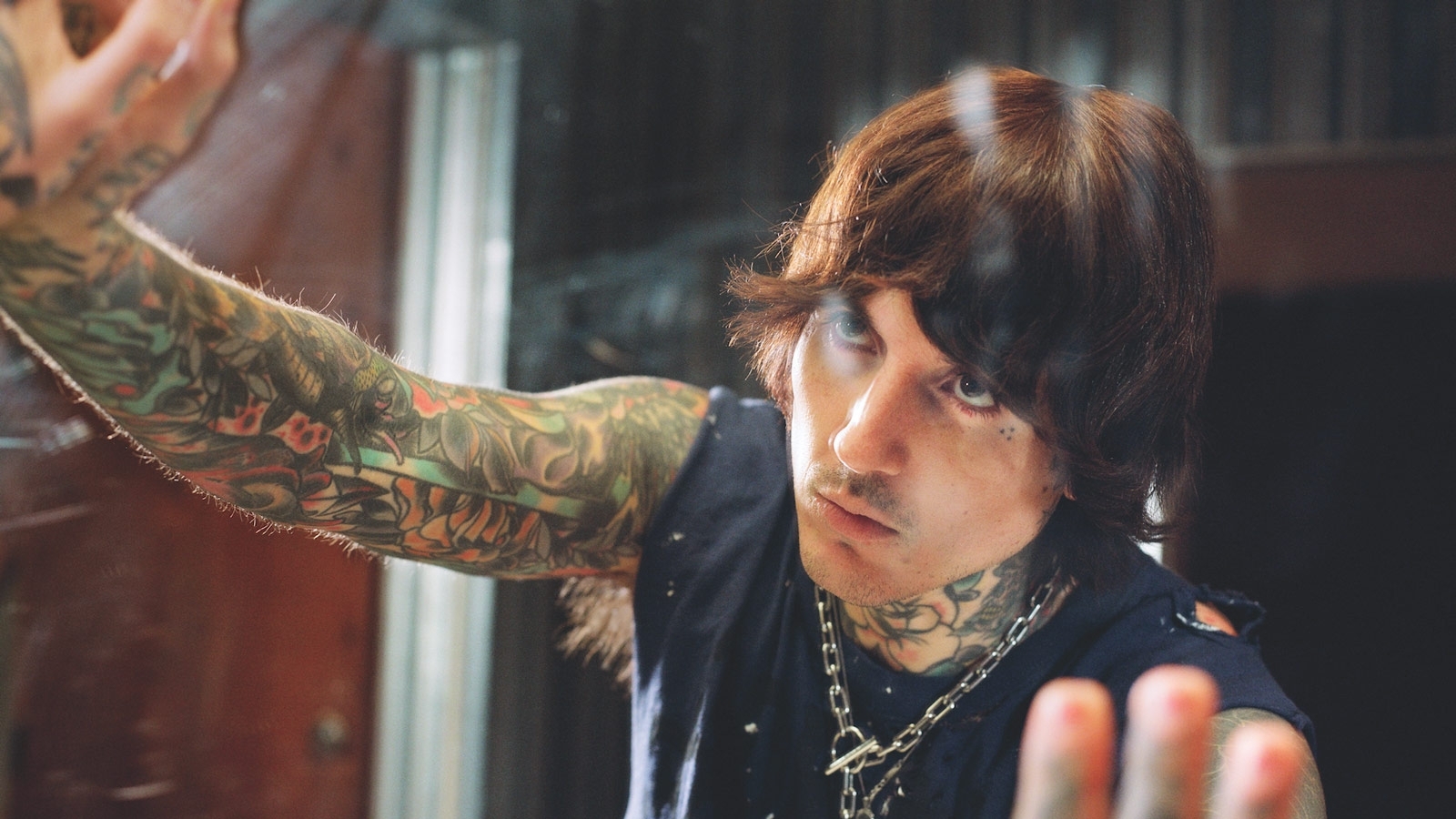 1600x900 revolvermag Me the Horizon's Oli Sykes fought hard to become sober and reinvigorate metal on his band's upcoming EP, Desktop