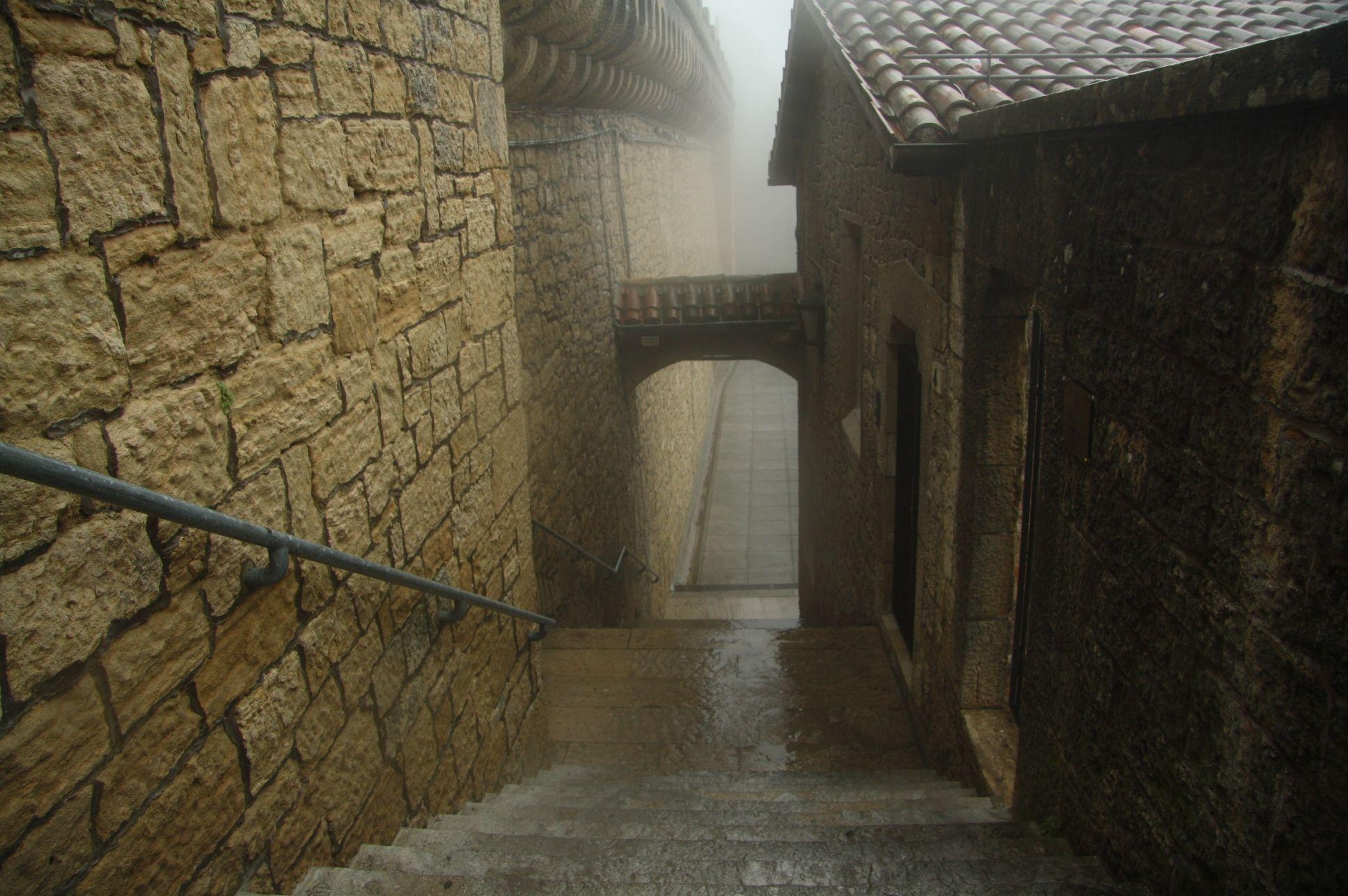 1940x1290 Narrow streets in San Marino, Italy wallpaper and image, Desktop