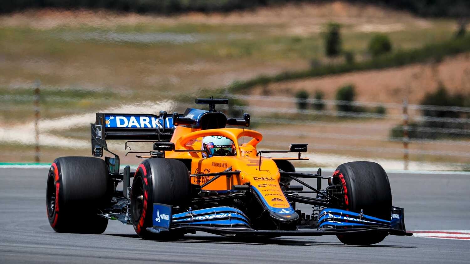 1500x850 McLaren boss says Ricciardo error behind pitstop problem, Desktop