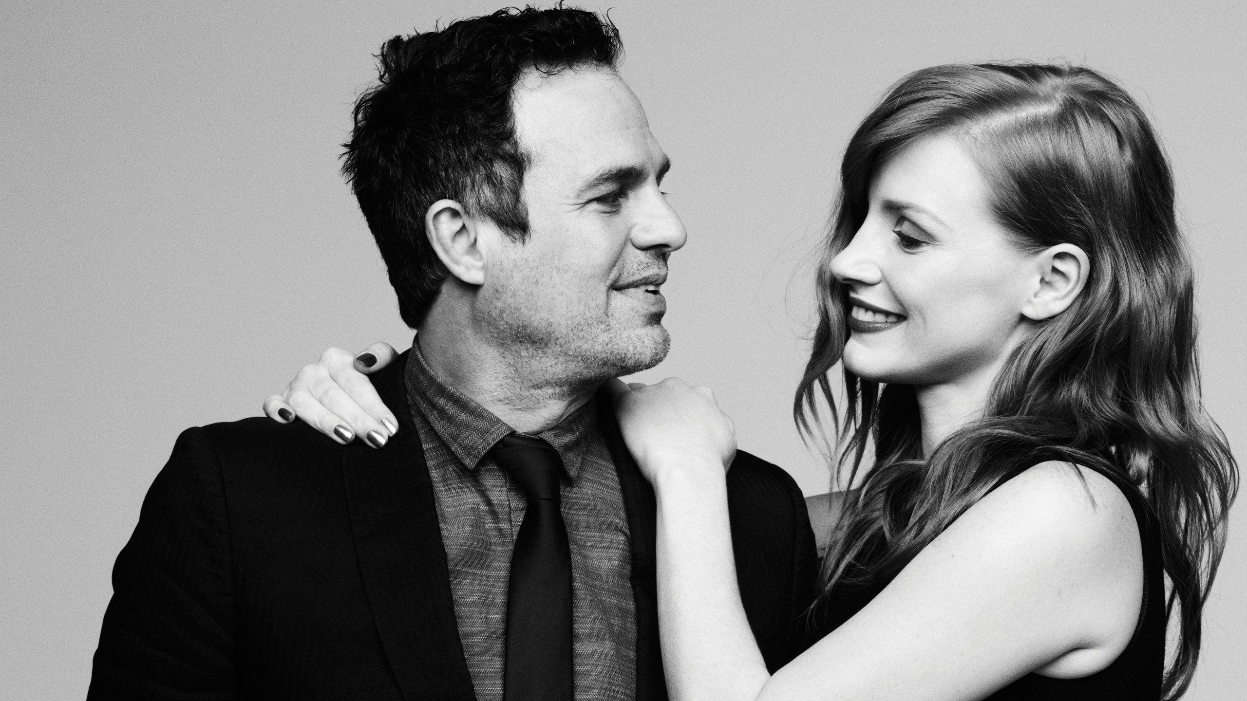 2560x1440 Jessica Chastain, Women, Redhead, Actress, Mark Ruffalo, Men, Actor, Desktop