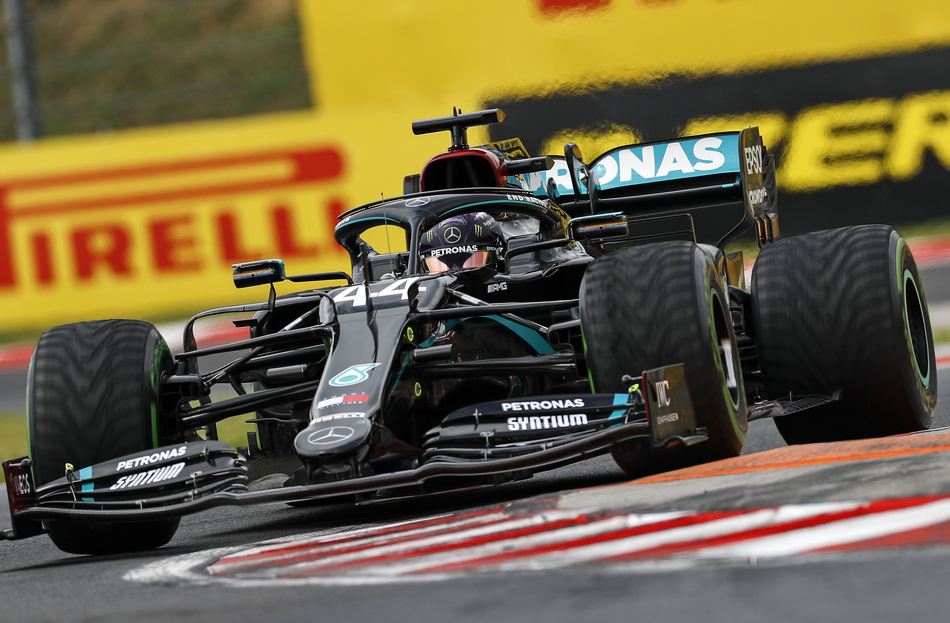 3640x2390 Hamilton wins 8th Hungarian GP to equal Schumacher F1 record, Desktop