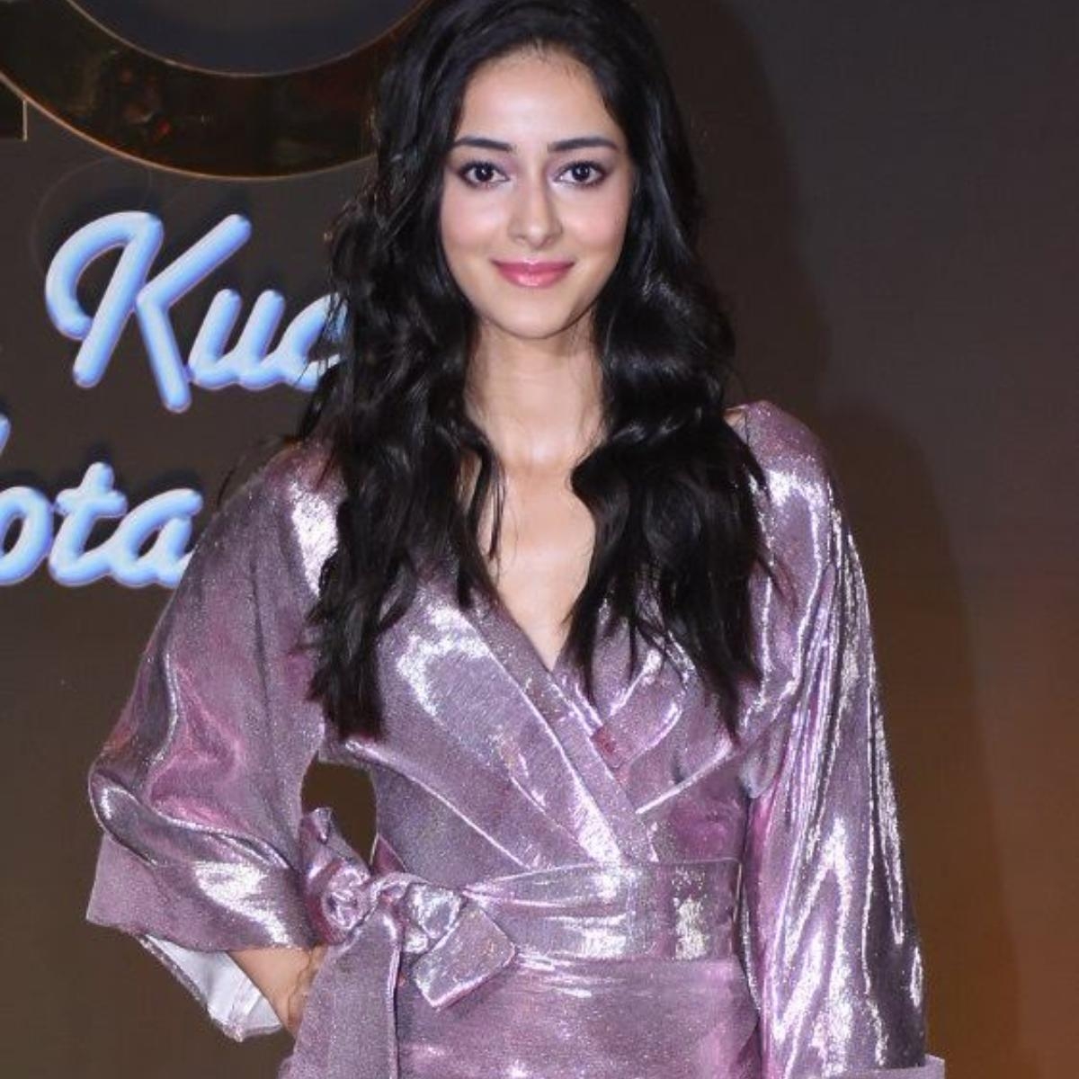 1200x1200 Ananya Panday Photo: A breakdown of Student of the Year 2 actress, Phone