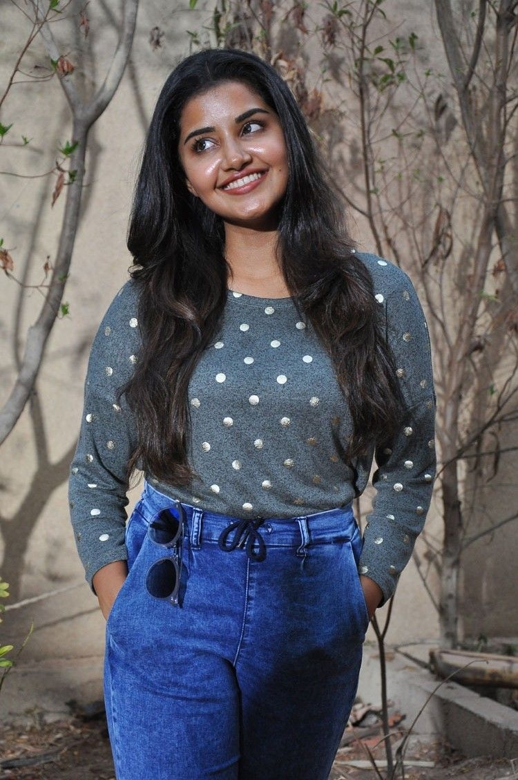 750x1130 Anupama Parameswaran HD Image and Wallpaper, Phone