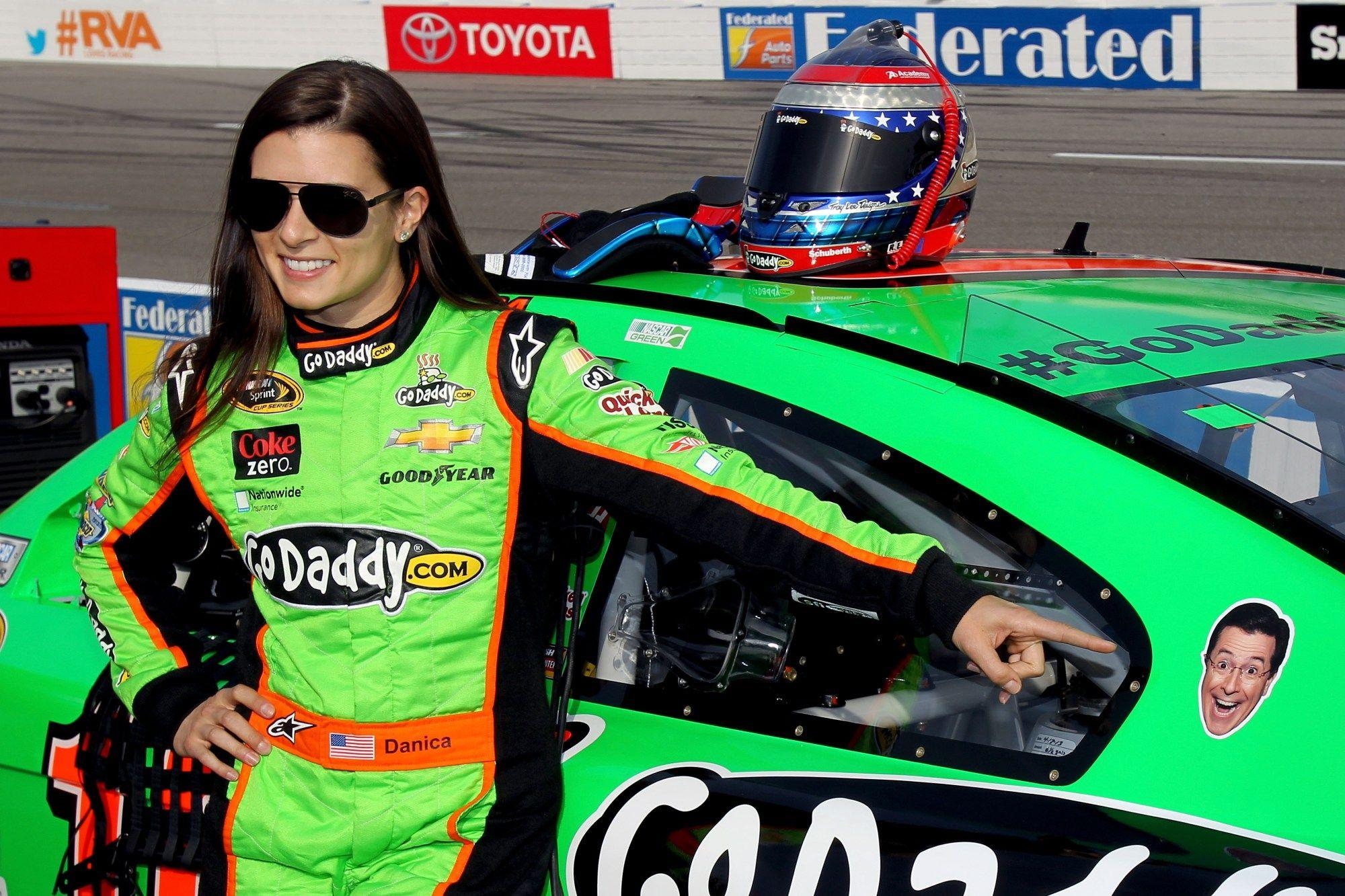 2000x1340 Danica Patrick Wallpaper, Live Danica Patrick Wallpaper, ZM136, Desktop