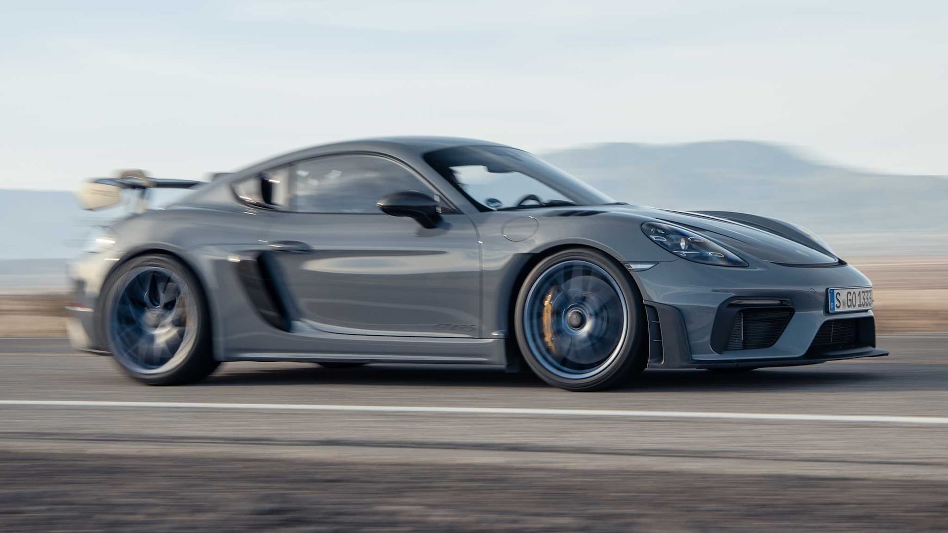 1920x1080 2022 Porsche 718 Cayman GT4 RS First Test: A Stunning Turn, Desktop