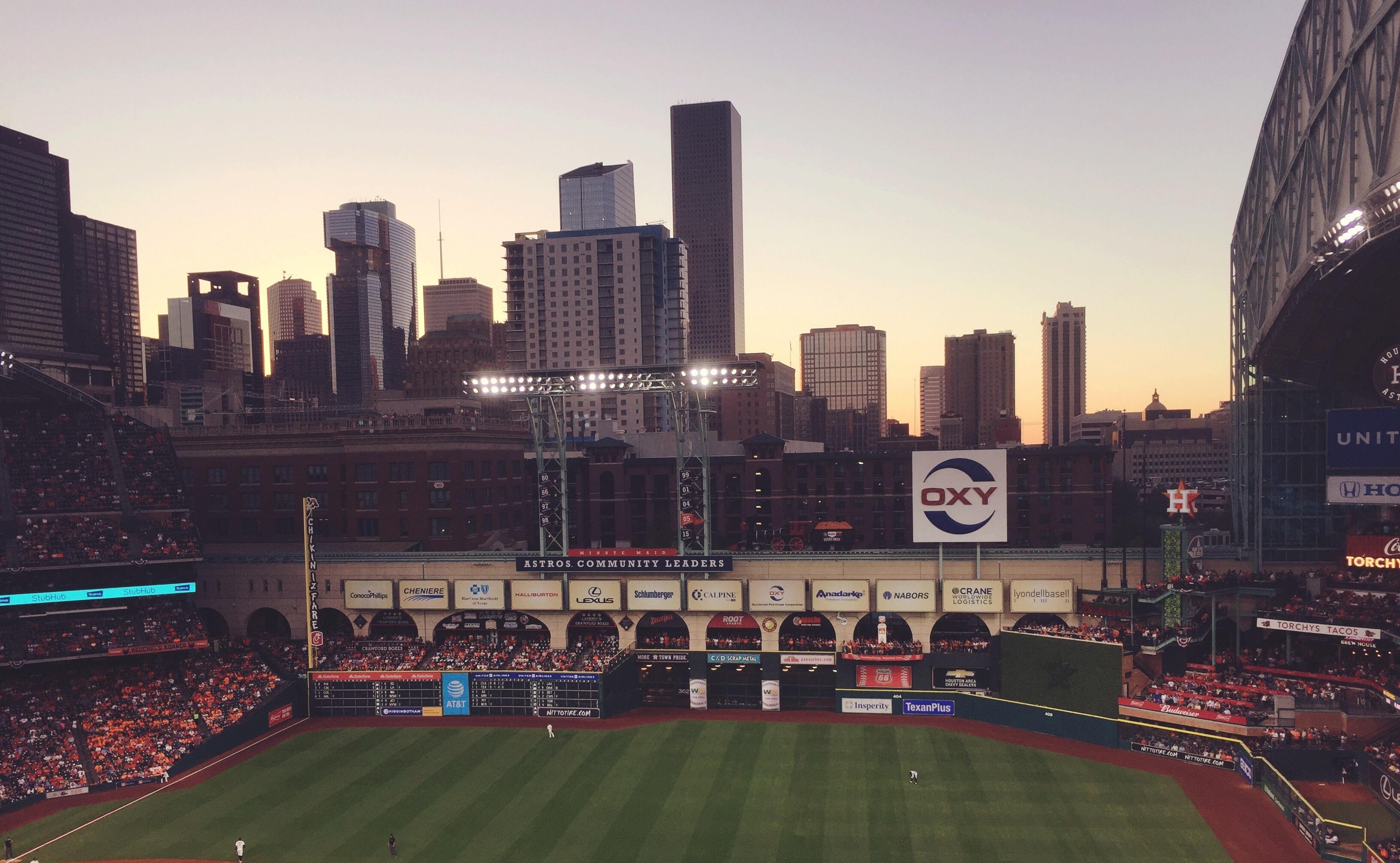 3270x2020 Houston skyline from Minute Maid Park, Desktop