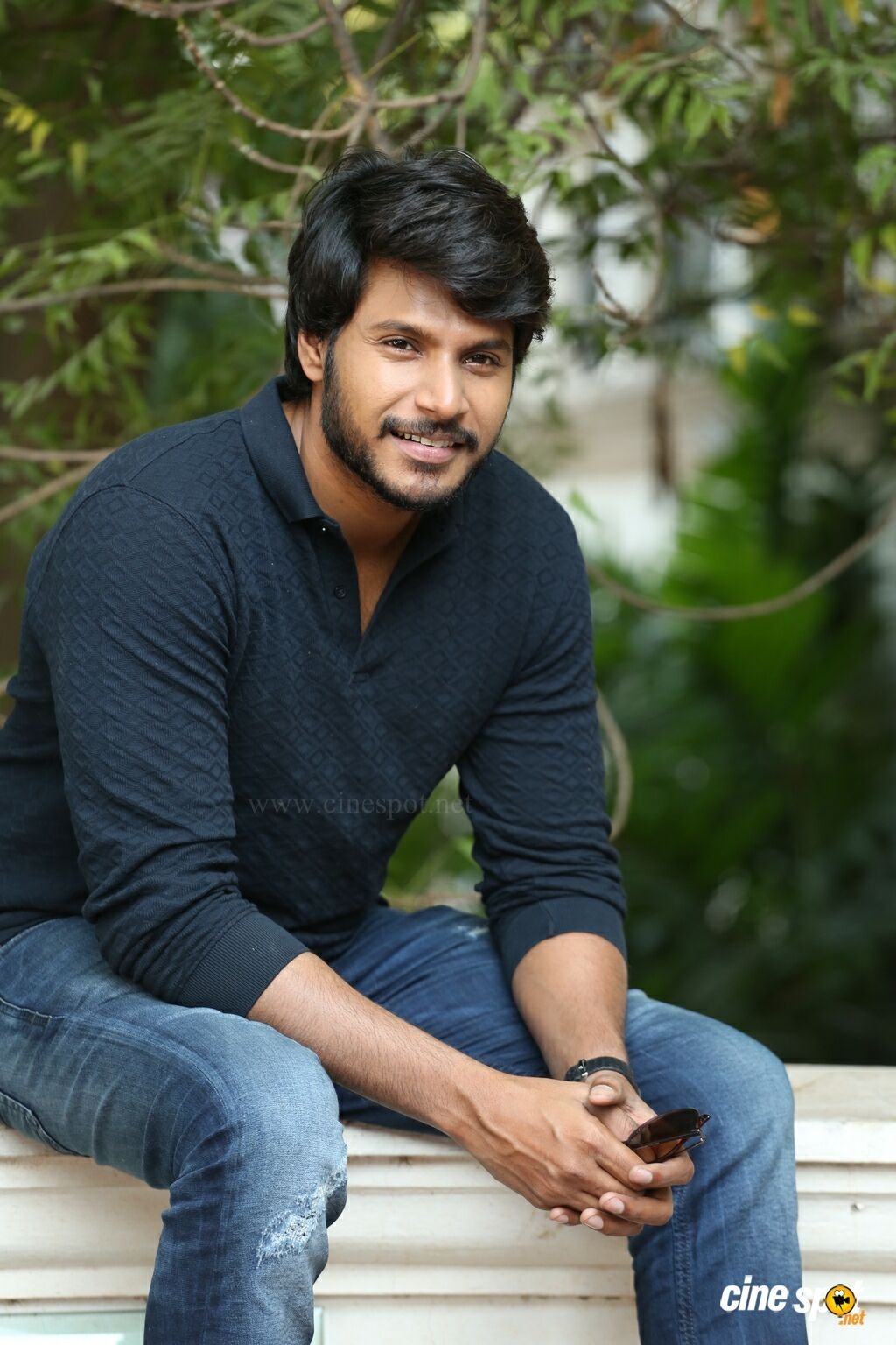 1030x1540 Sundeep Kishan Latest Photo (32), Phone