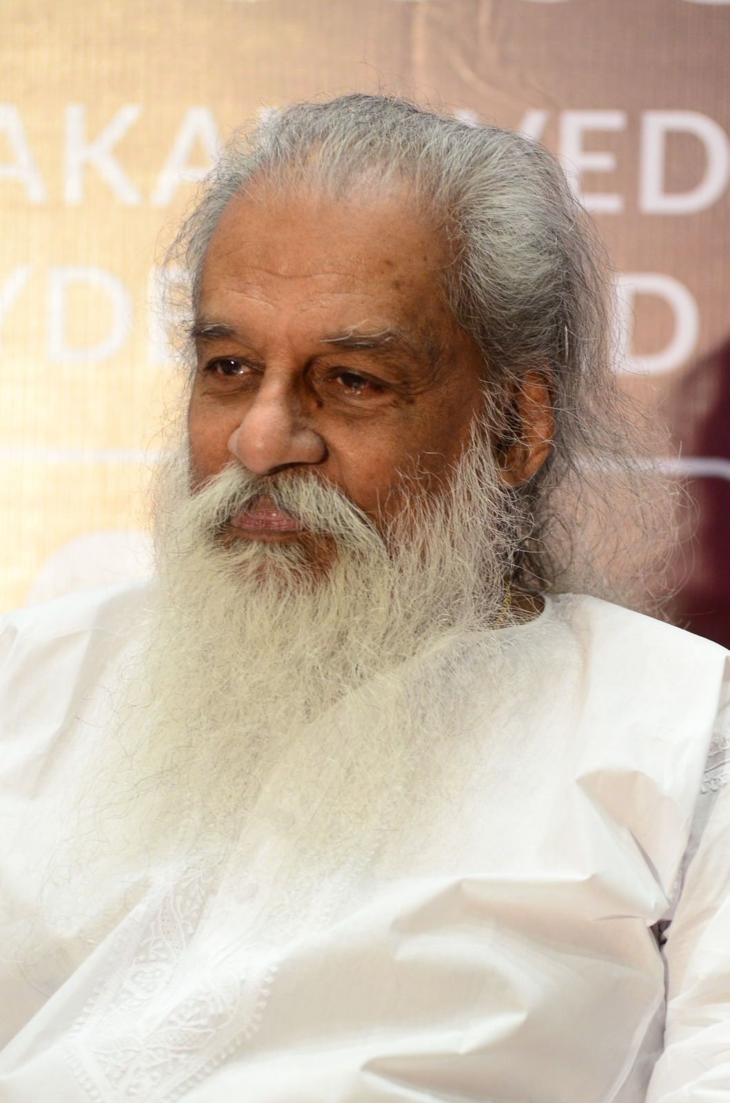 1060x1600 KJ Yesudas Live Concert Pressmeet, Phone