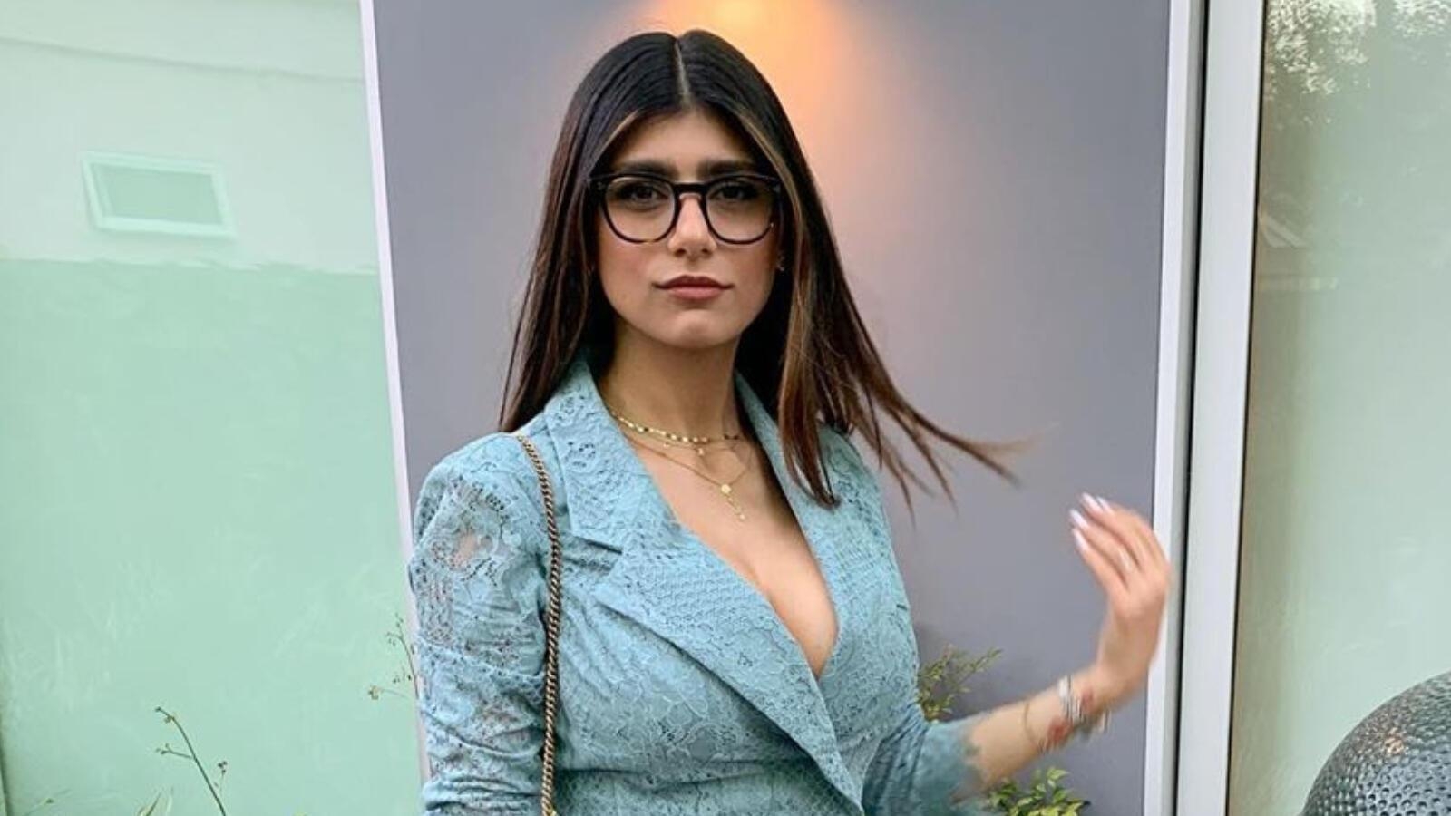 1600x900 After Practicing Porn. Mia Khalifa Says She Forgives Lebanese, Desktop