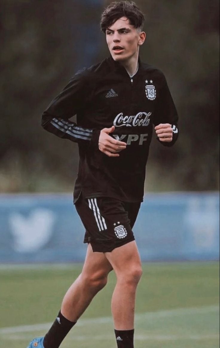 740x1170 Alejandro Garnacho en 2022. Fútbol, Alejandro, Póster de fútbol, Phone