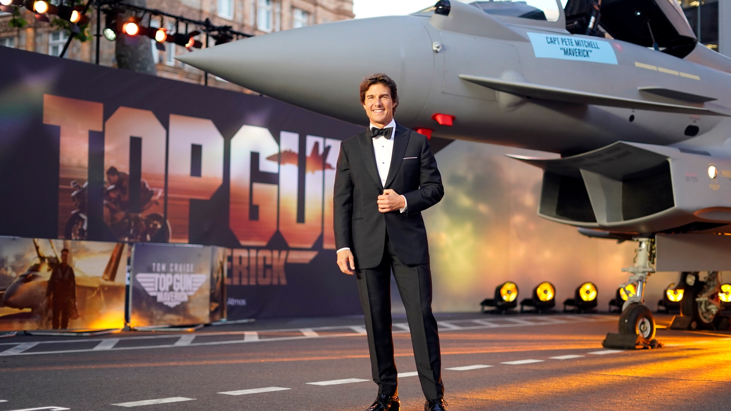 2560x1440 Paramount accused of copyright infringement over 'Top Gun: Maverick'. KRQE News 13, Desktop