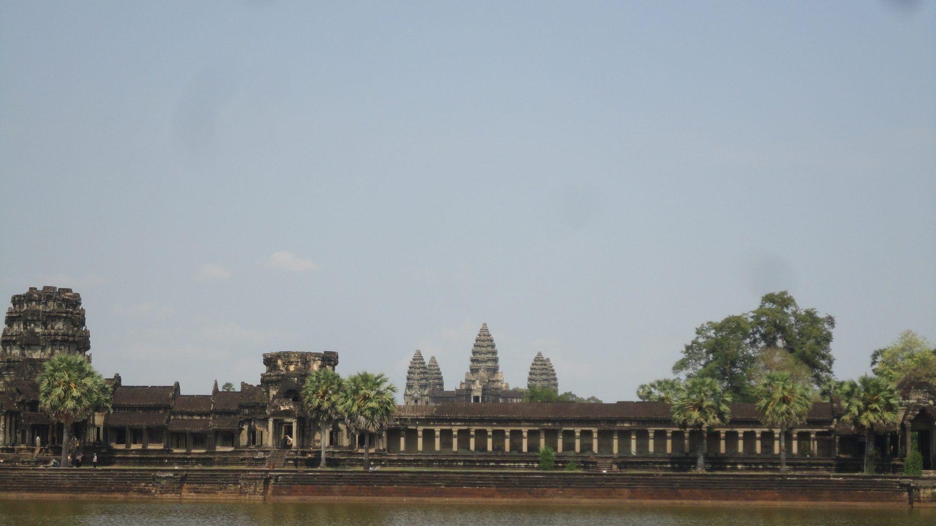 1920x1080 Angkor Tag wallpaper: Temple Entrance Angkor Wat Siem Reap, Desktop