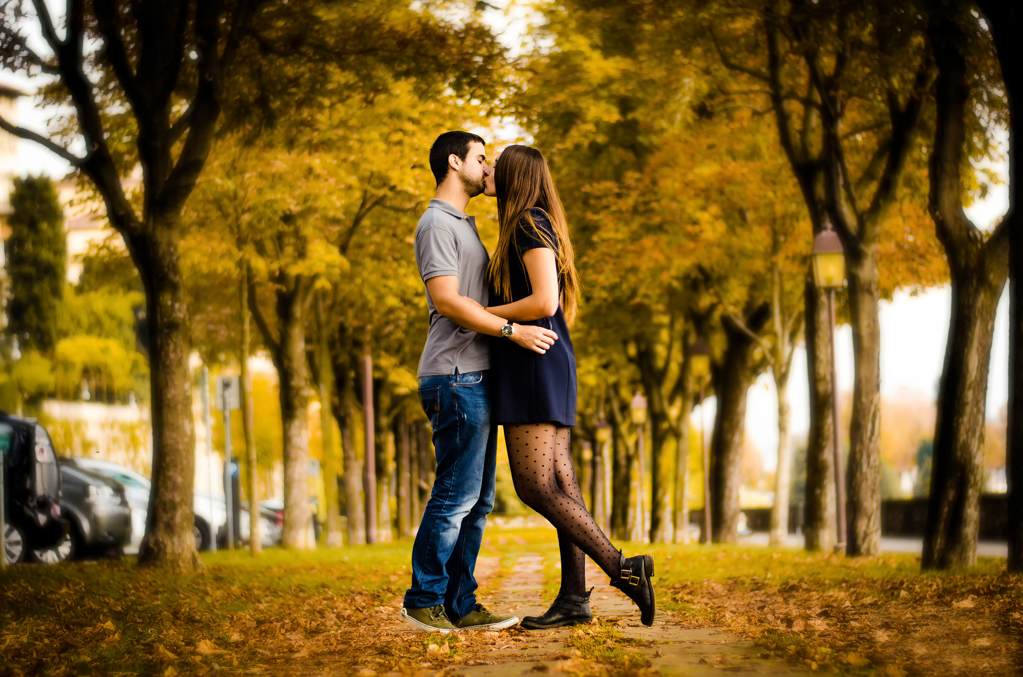 2050x1360 Autumn Love Story Wallpaper High Quality, Desktop