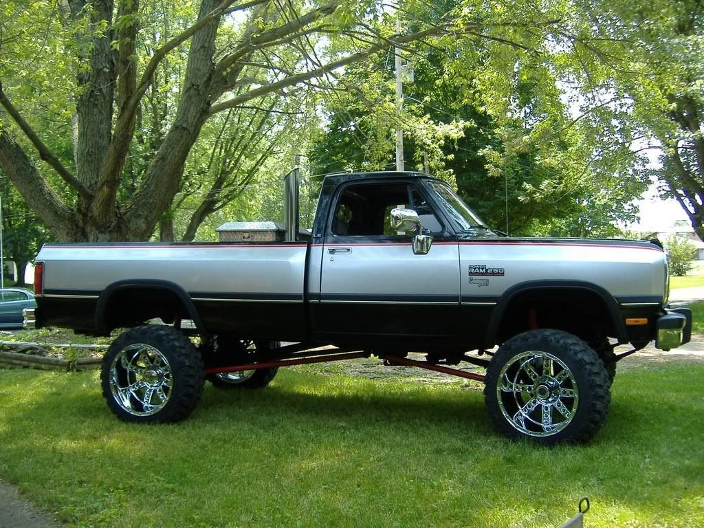 1030x770 Show your lifted 1st gen. trucks. Dodge diesel, Dodge trucks, Diesel trucks, Desktop