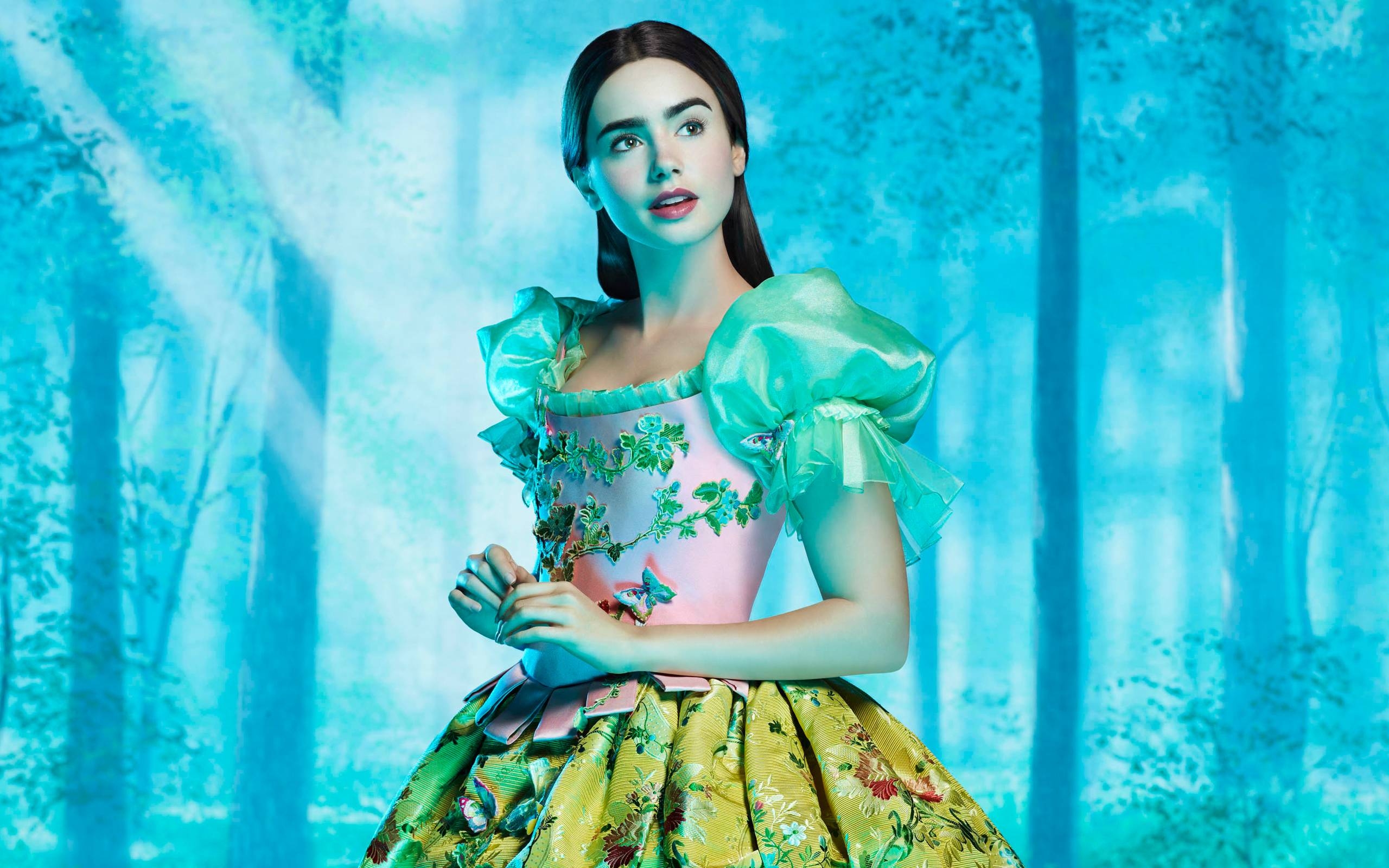 2560x1600 Lily Collins as Snow White Wallpaper, Desktop