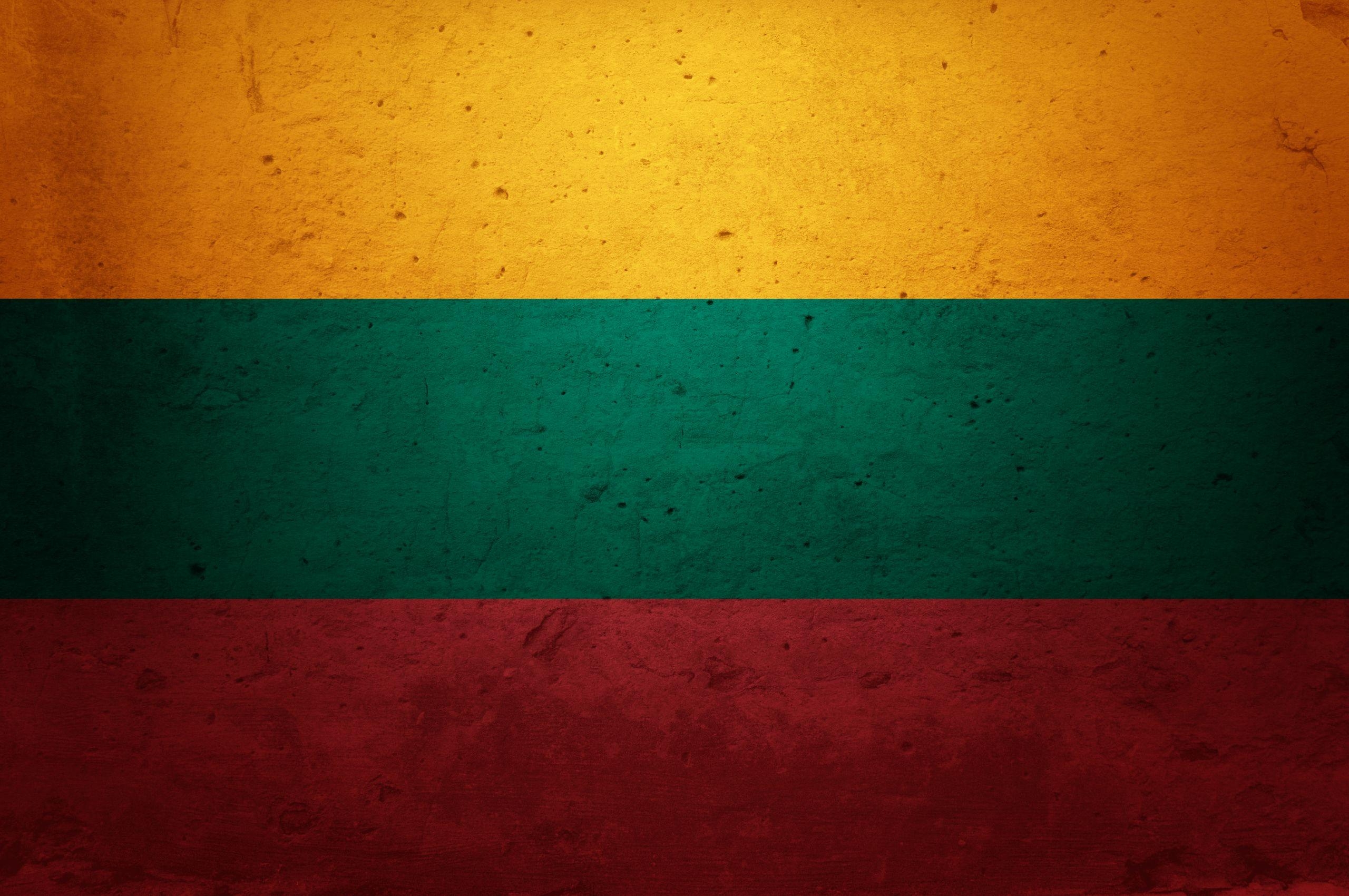 2560x1700 Flag Of Lithuania HD Wallpaper, Desktop