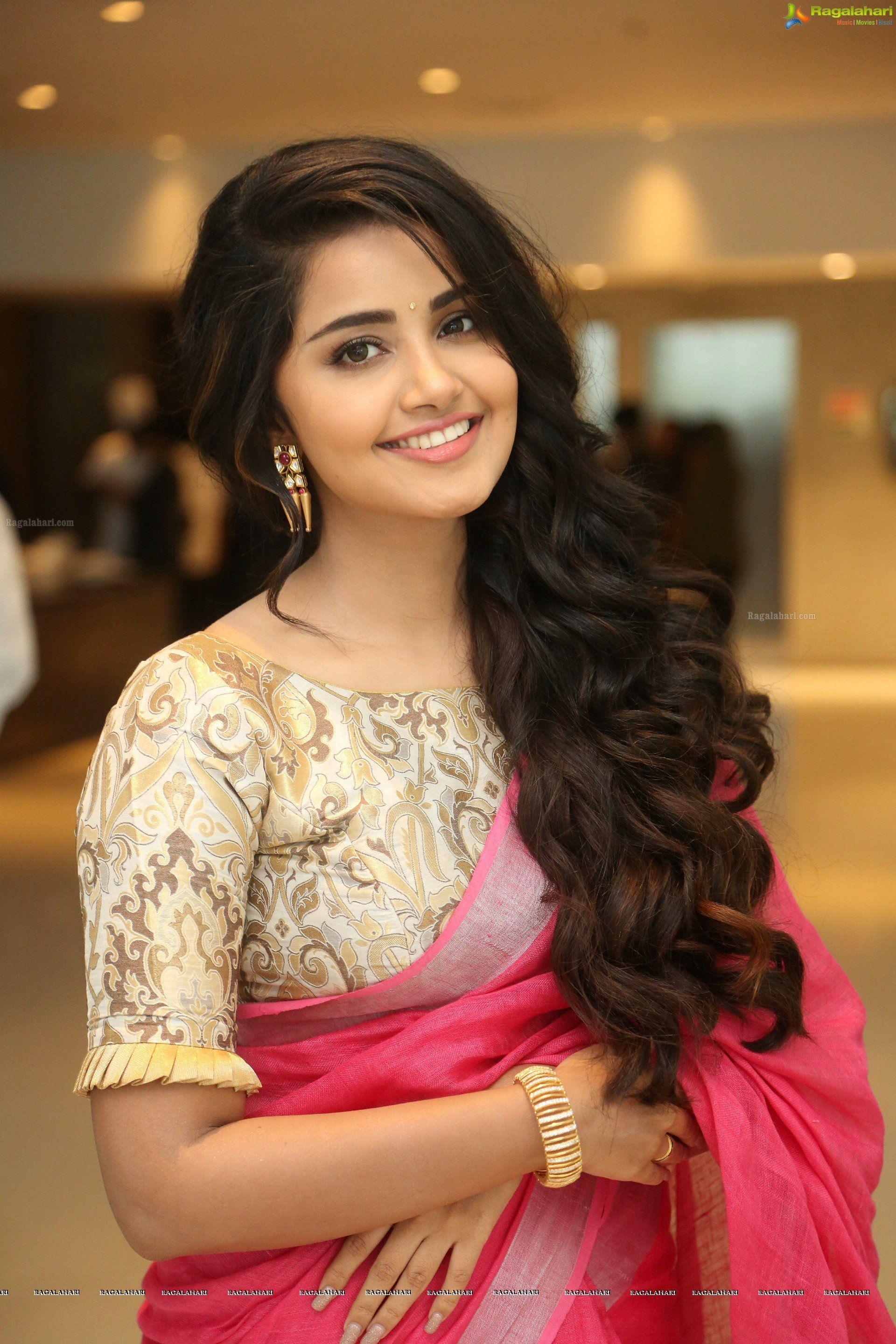 1920x2880 Anupama Parameswaran at Vunnadhi Okate Zindagi Thanks Meet, Phone