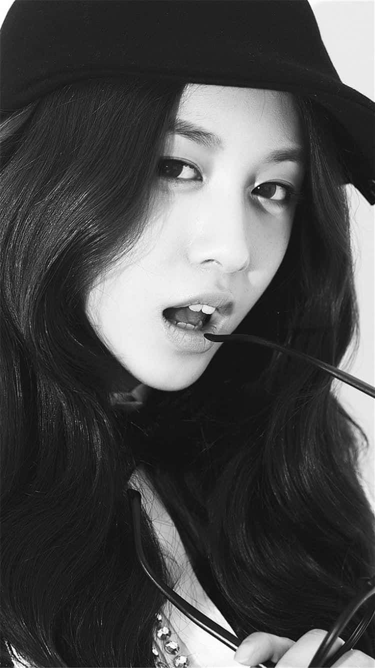 750x1340 Download Cute Korean Singer Park Ji Yeon Black And White Portrait Wallpaper, Phone