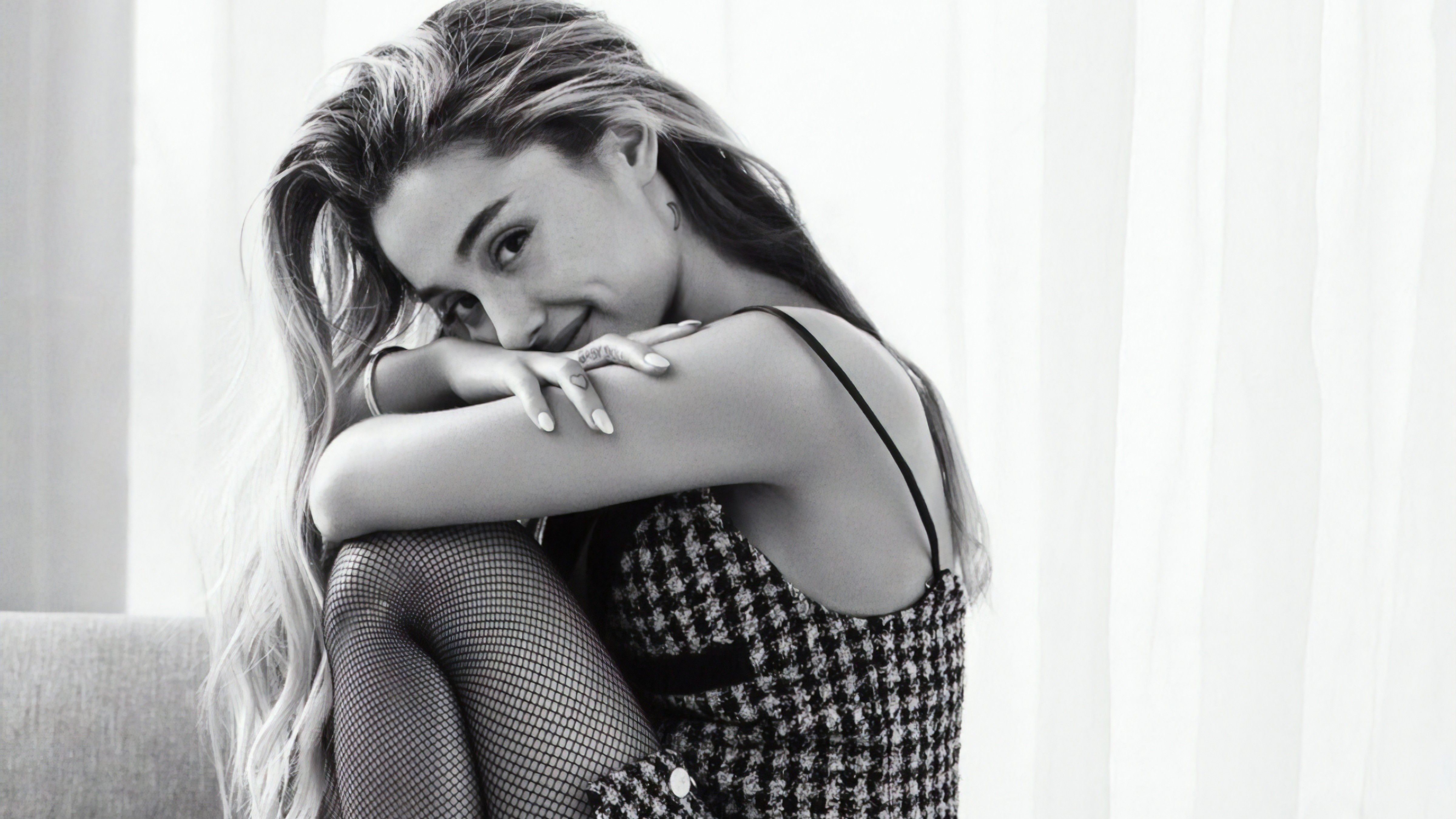 4800x2700 Ariana Grande HD Wallpaper, Picture, Image, Desktop