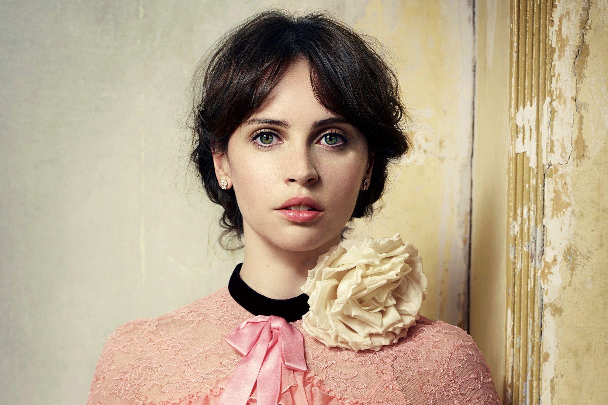 2000x1340 Felicity Jones Hd, HD Celebrities, 4k Wallpaper, Image, Desktop