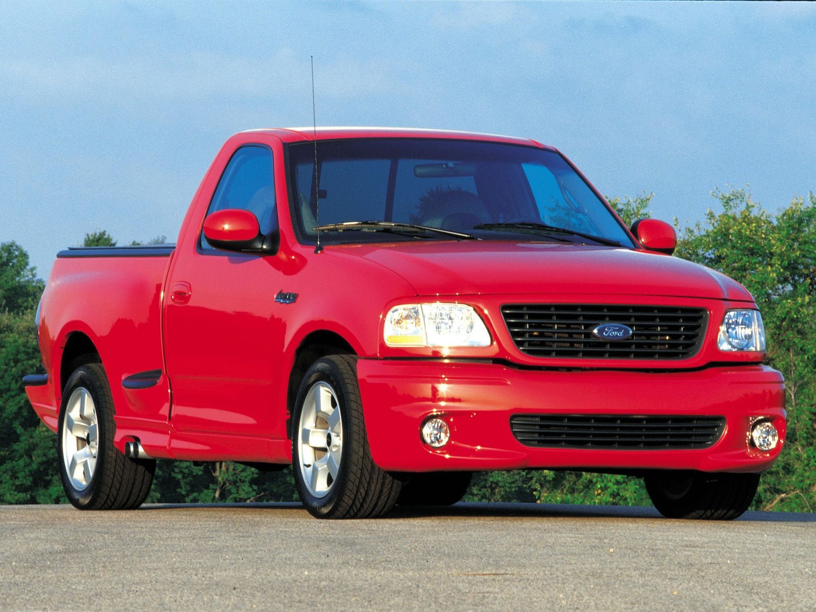 1600x1200 Wallpaper Cars: Ford Lightning 1024×768 Ford lightning wallpaper (44 Wallpaper). Adorable Wallpaper. Ford lightning, Svt lightning, Ford f150, Desktop